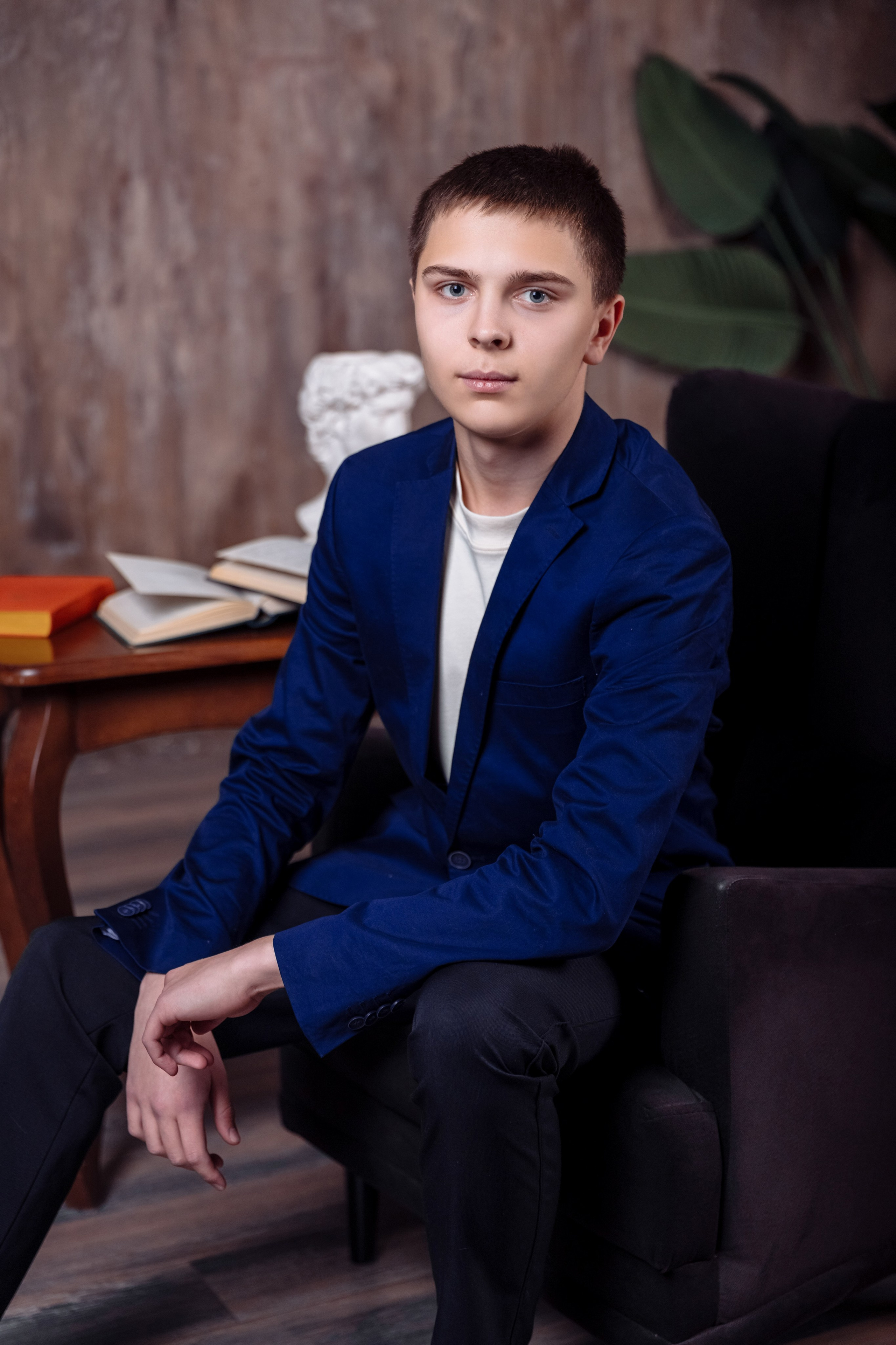 Старшая школа. Выпускные школьные фотоальбомы для школ и детских садов в Волгограде и Волжском