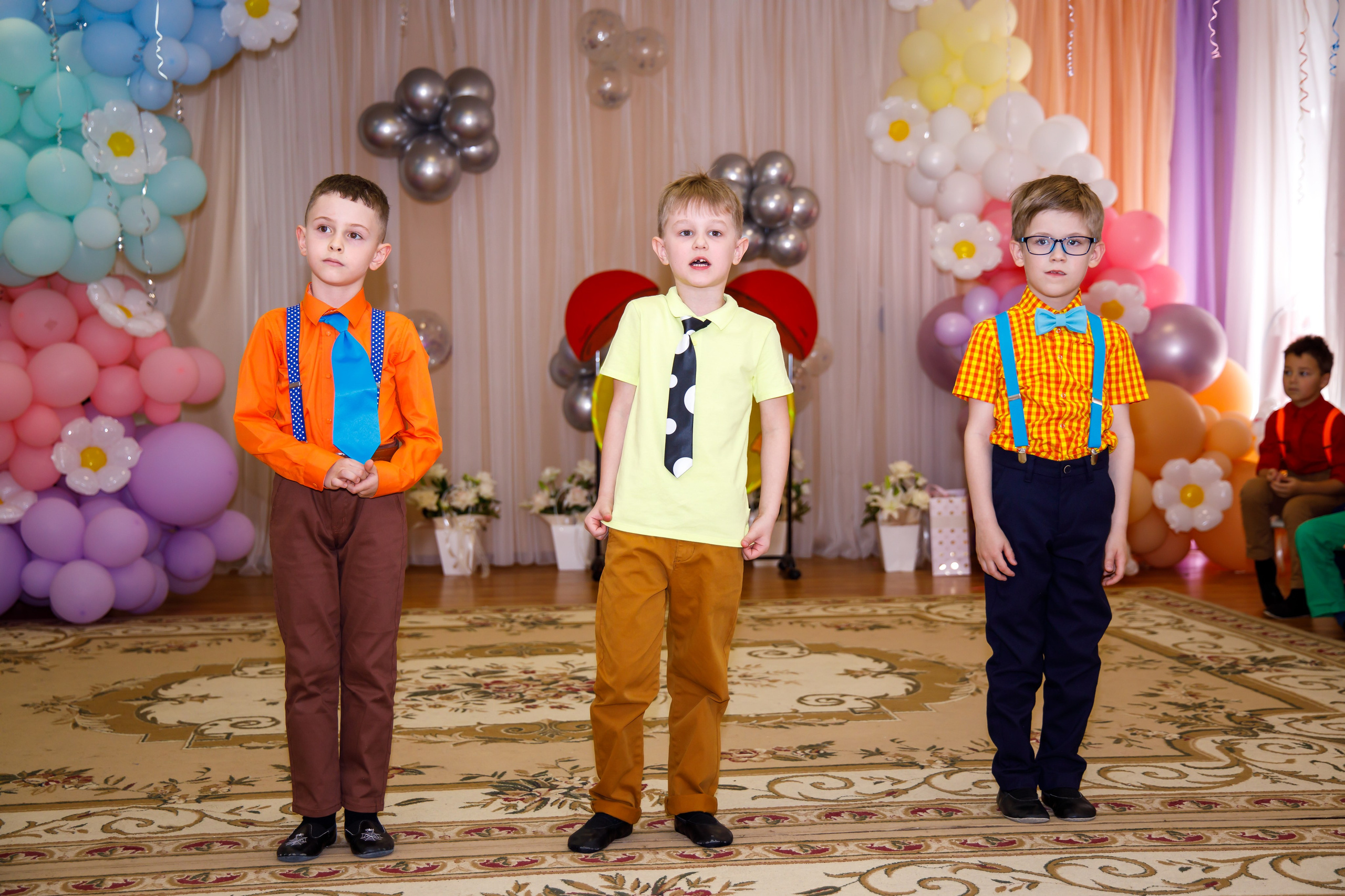 ВЫПУСКНОЙ ДЕТСКИЙ САД группа НАСЛЕДНИКИ. Профессиональная фото и видеосъемка. Москва