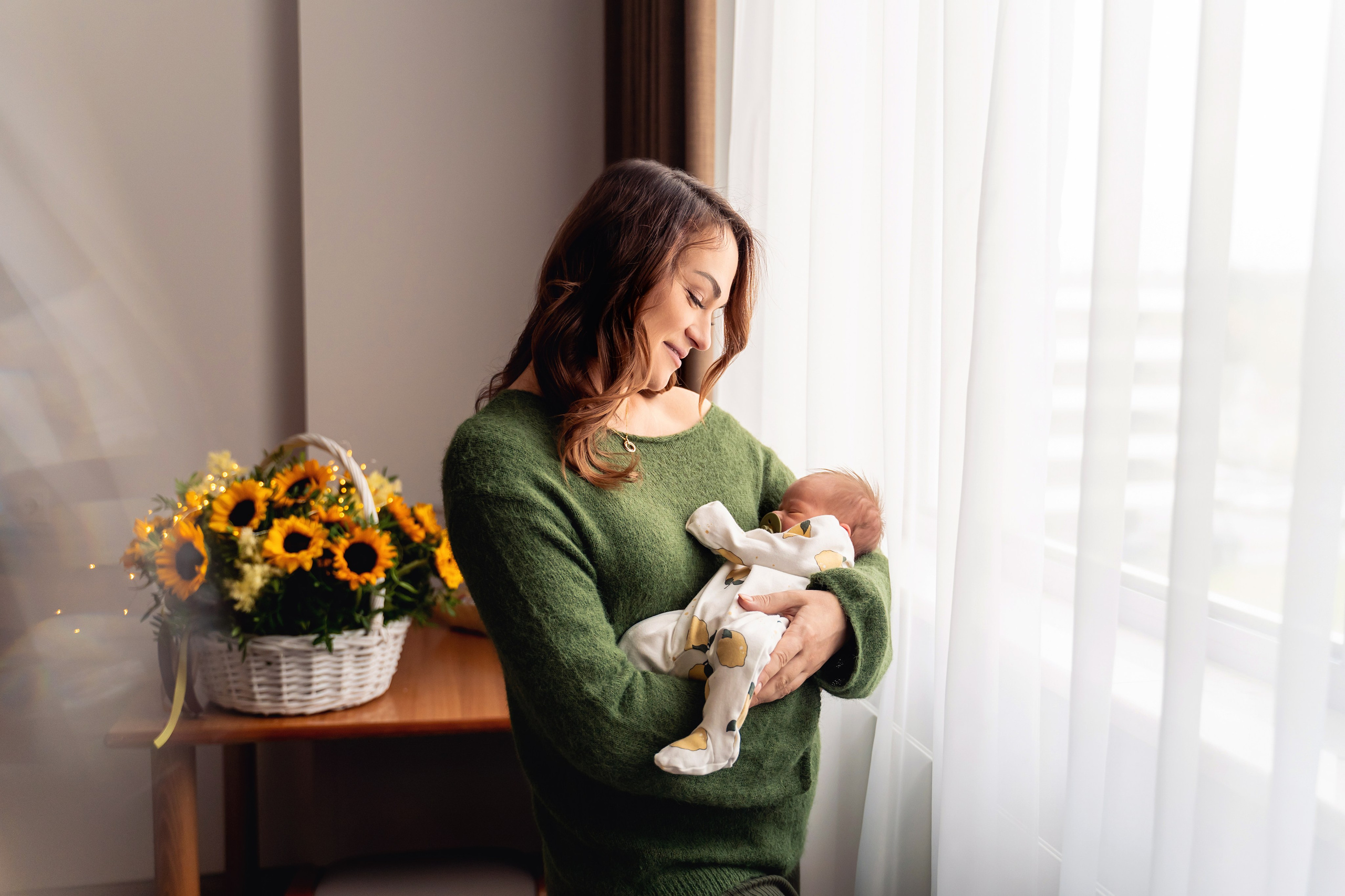 Выписка из роддома Лапино. Фотограф на выписку из роддома Москва. Фотограф \ Видеограф на Крещение, Венчание Москва| Семейные съемки