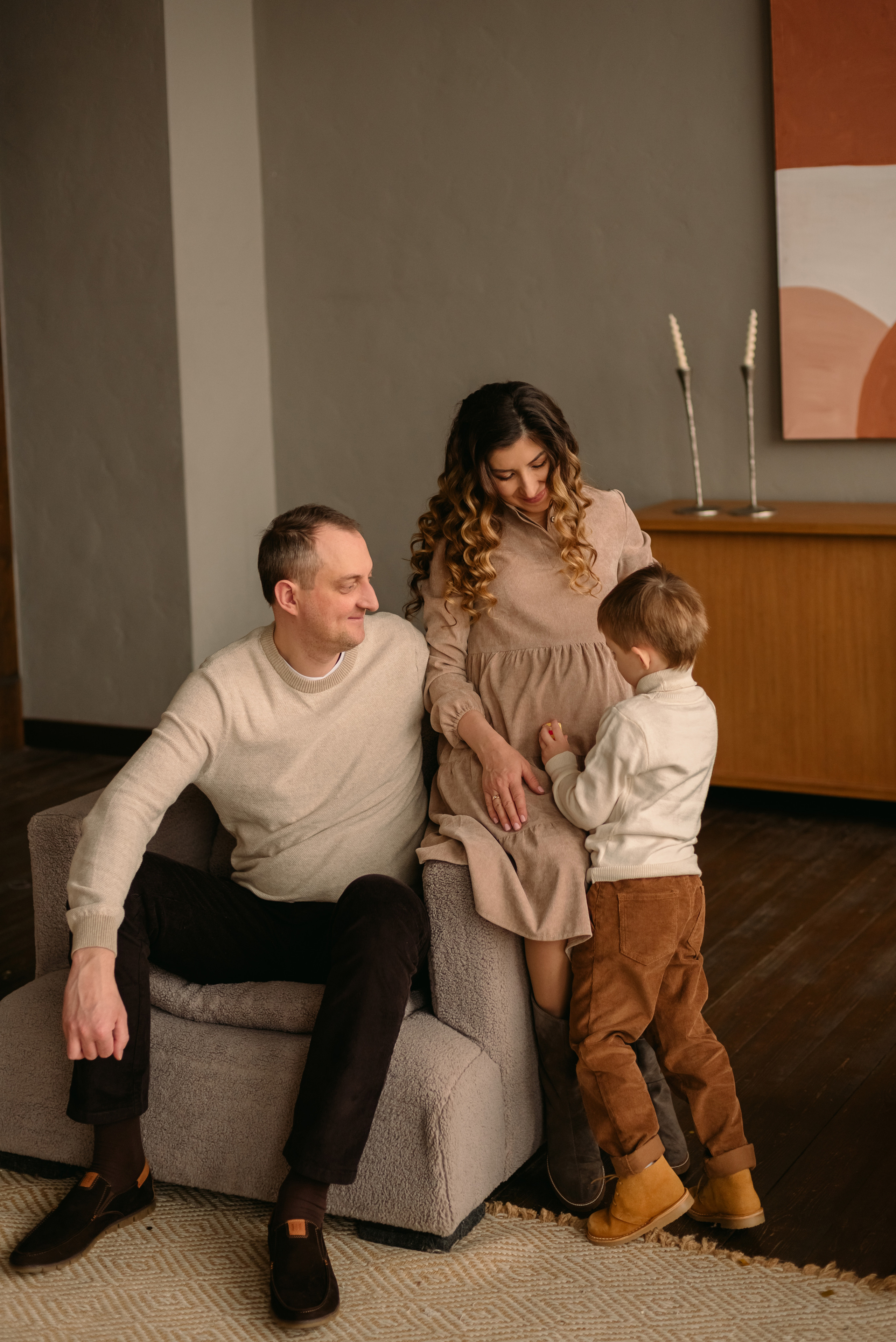 Семейная фотосессия в студии. Фотограф Юлия Кондратьева