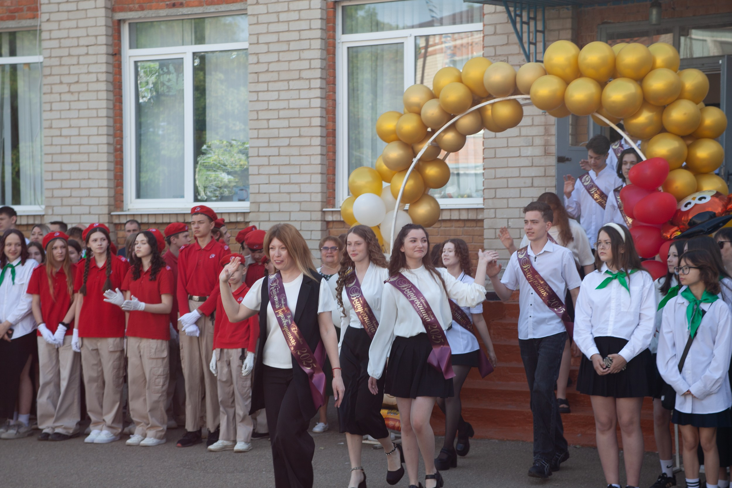 Последний звонок в Десяточке