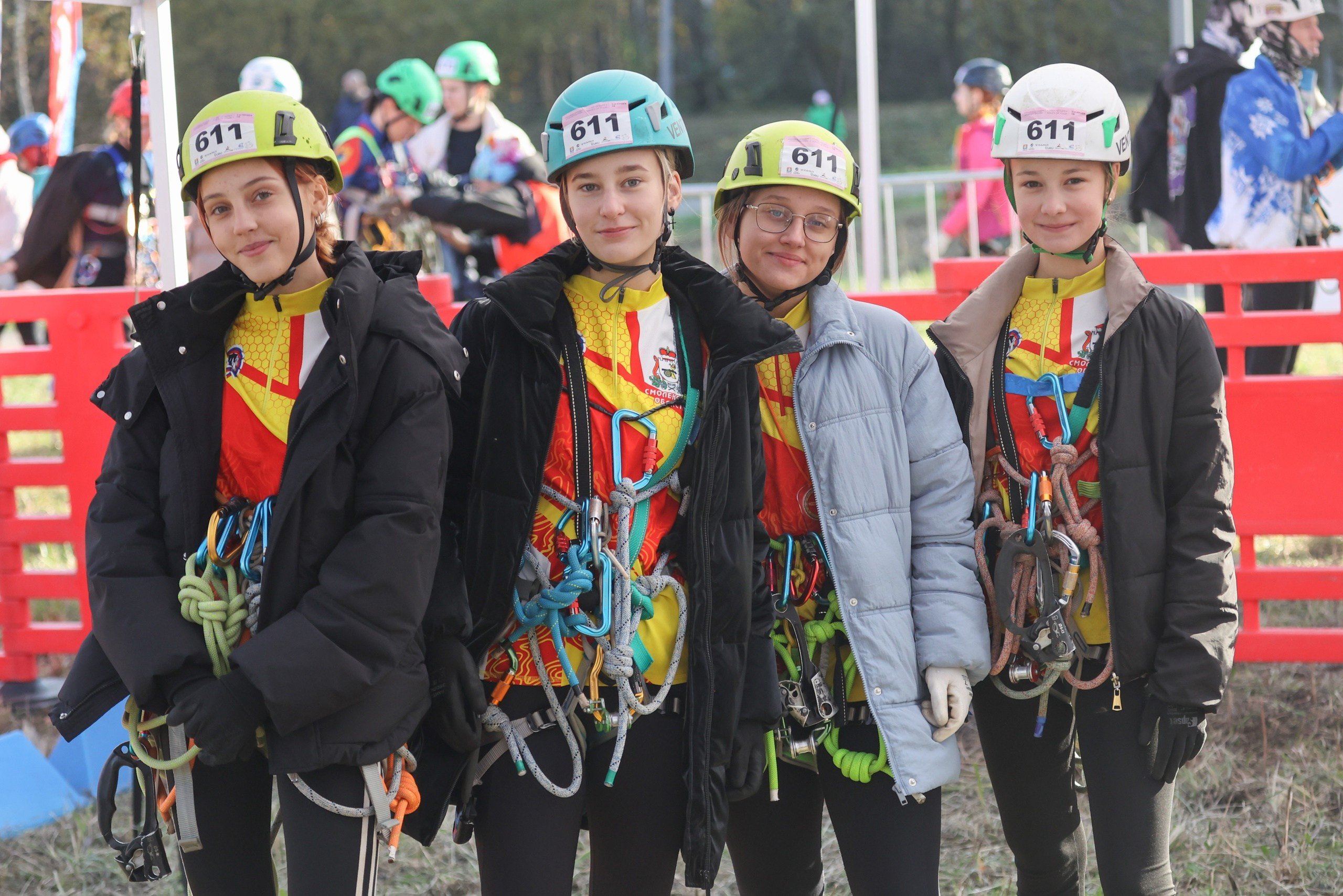 Гонки Четырех — Races Of Four. Выпускные альбомы и школьный фотограф в Подольске, Троицке, Щербинке, Москве и Московской области