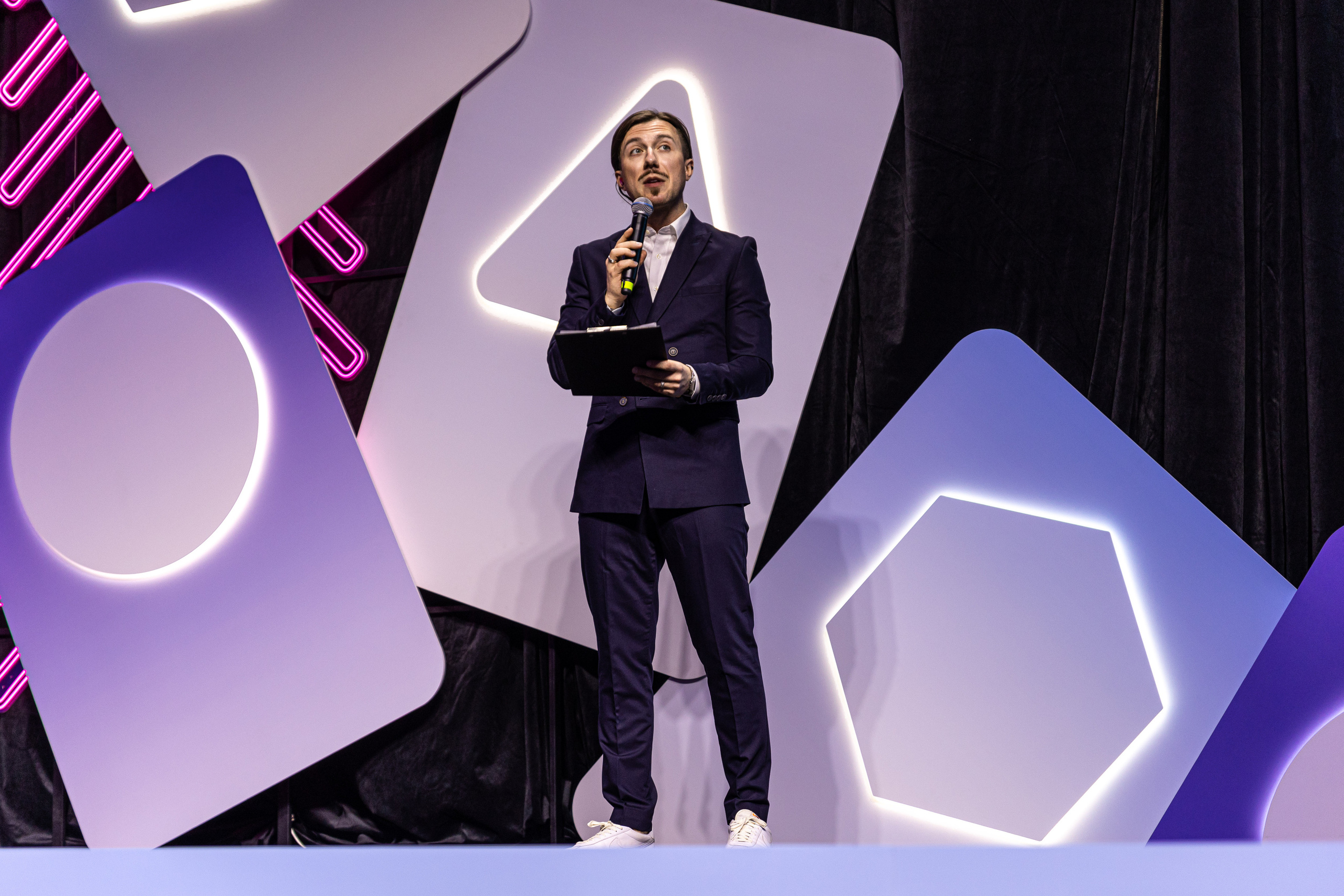 Именно тот фотограф, который тебе нужен