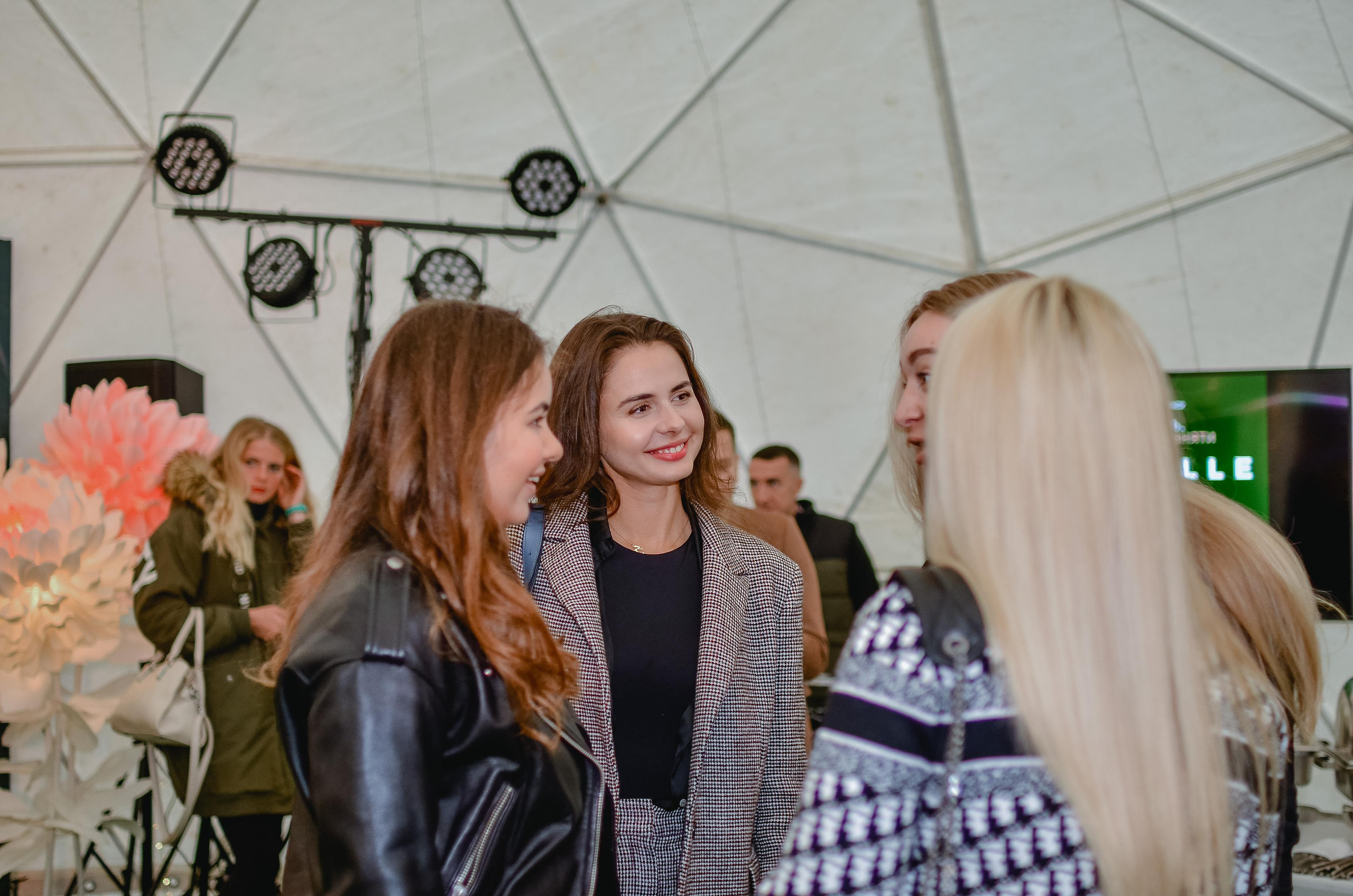 Репортажная фотосъемка. Девичник. Юлия Басня семейный и свадебный фотограф в Донецке