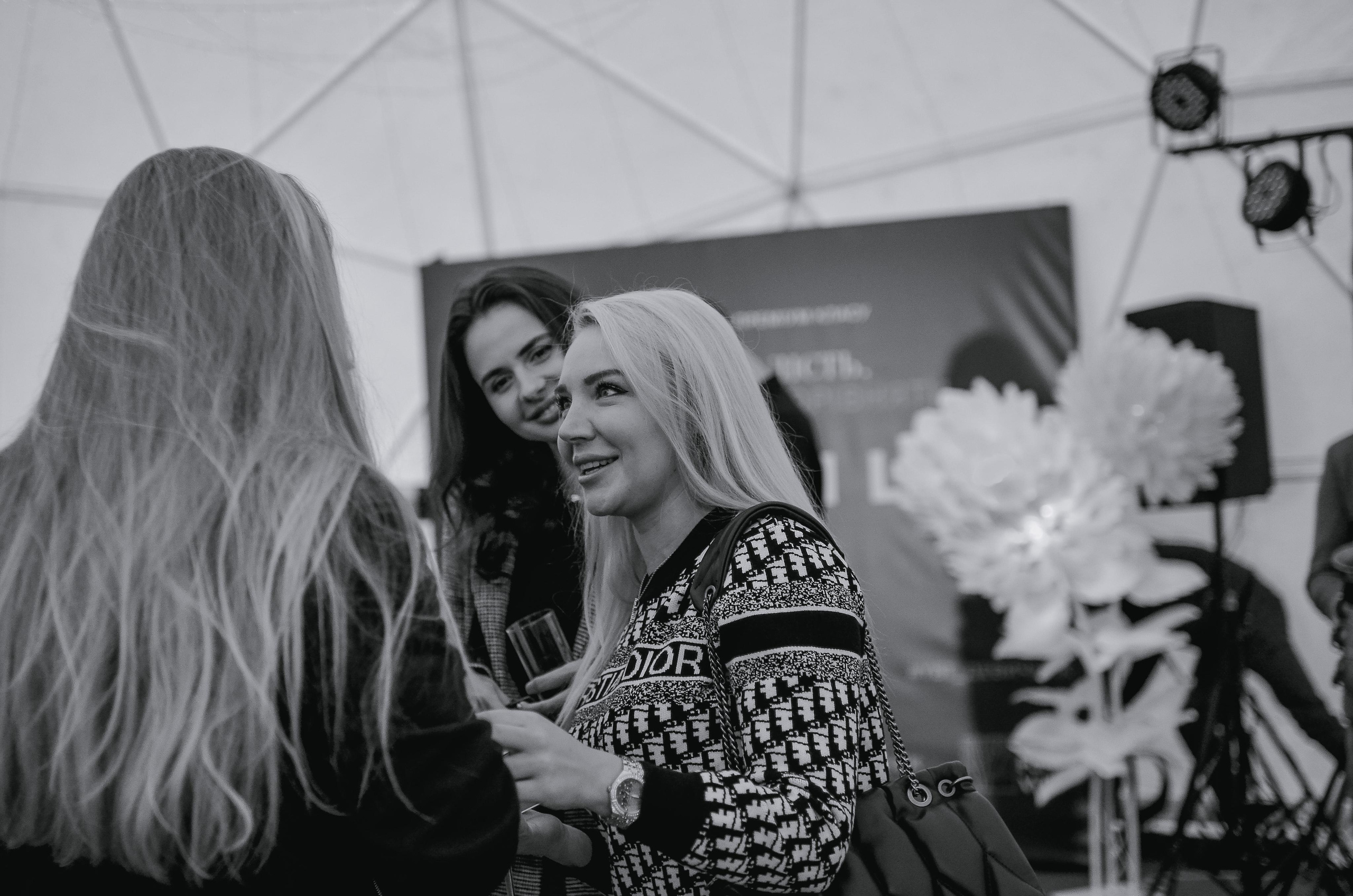 Репортажная фотосъемка. Девичник. Юлия Басня семейный и свадебный фотограф в Донецке