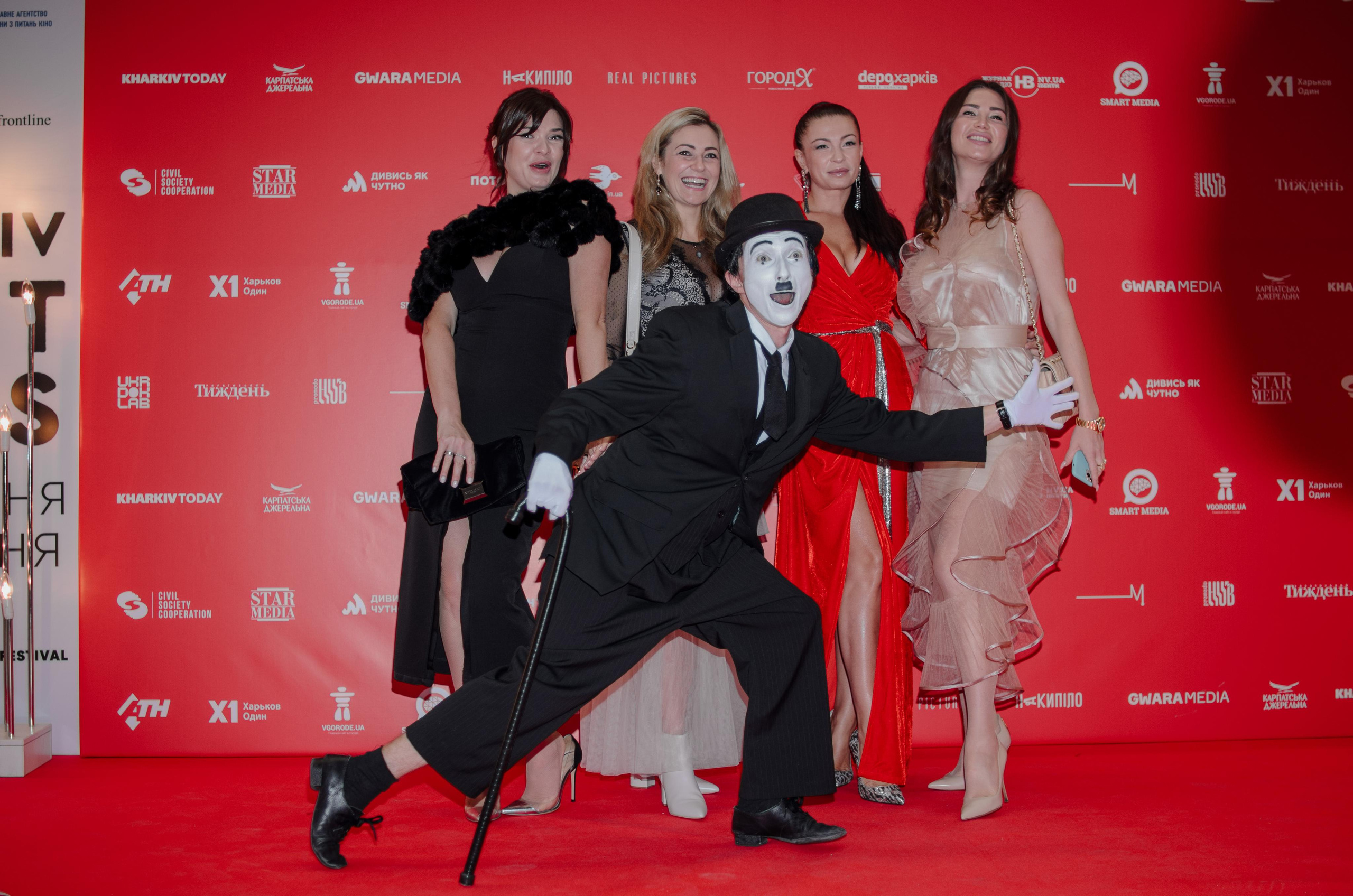 Яркое и шумное мероприятие этой осени. Кинофестиваль 2021 Репортаж. Юлия Басня семейный и свадебный фотограф в Донецке