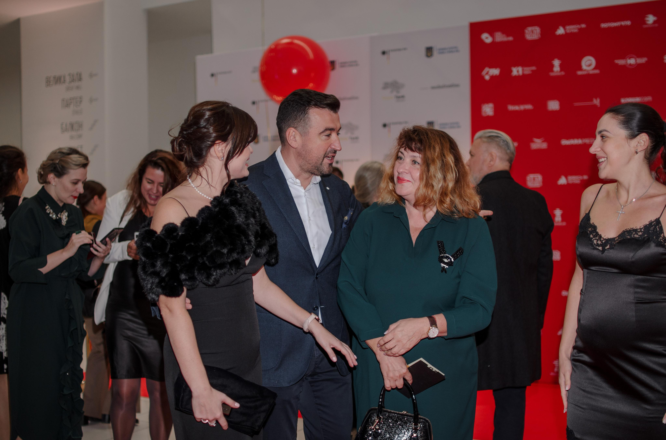 Яркое и шумное мероприятие этой осени. Кинофестиваль 2021 Репортаж. Юлия Басня семейный и свадебный фотограф в Донецке