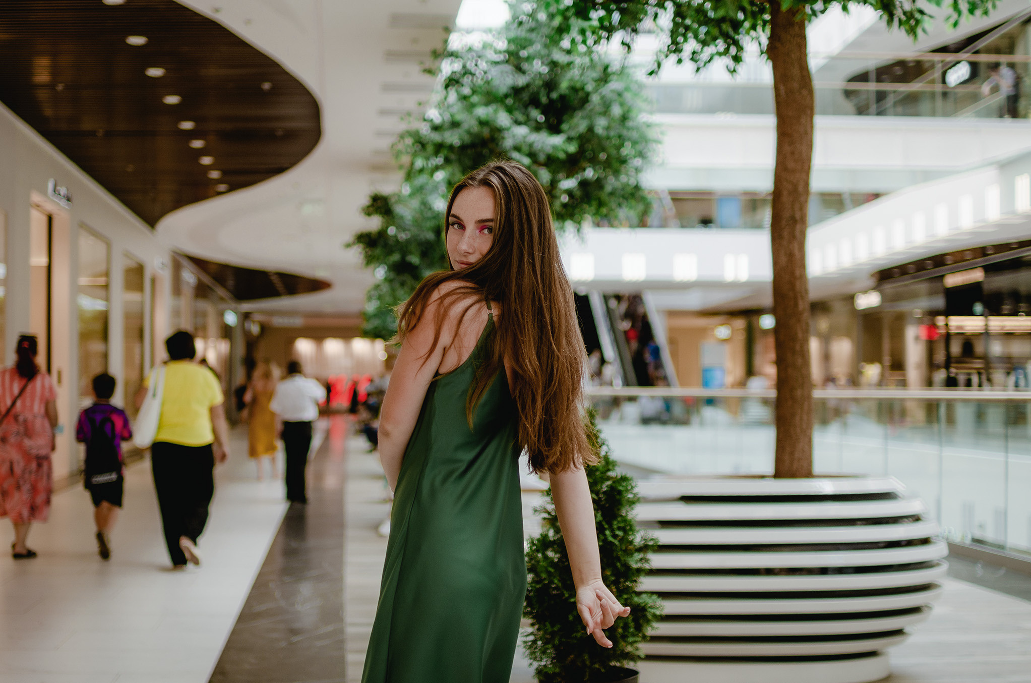 Валерия. Прогулка по торговому центру. Первая часть фото. Юлия Басня семейный и свадебный фотограф в Донецке