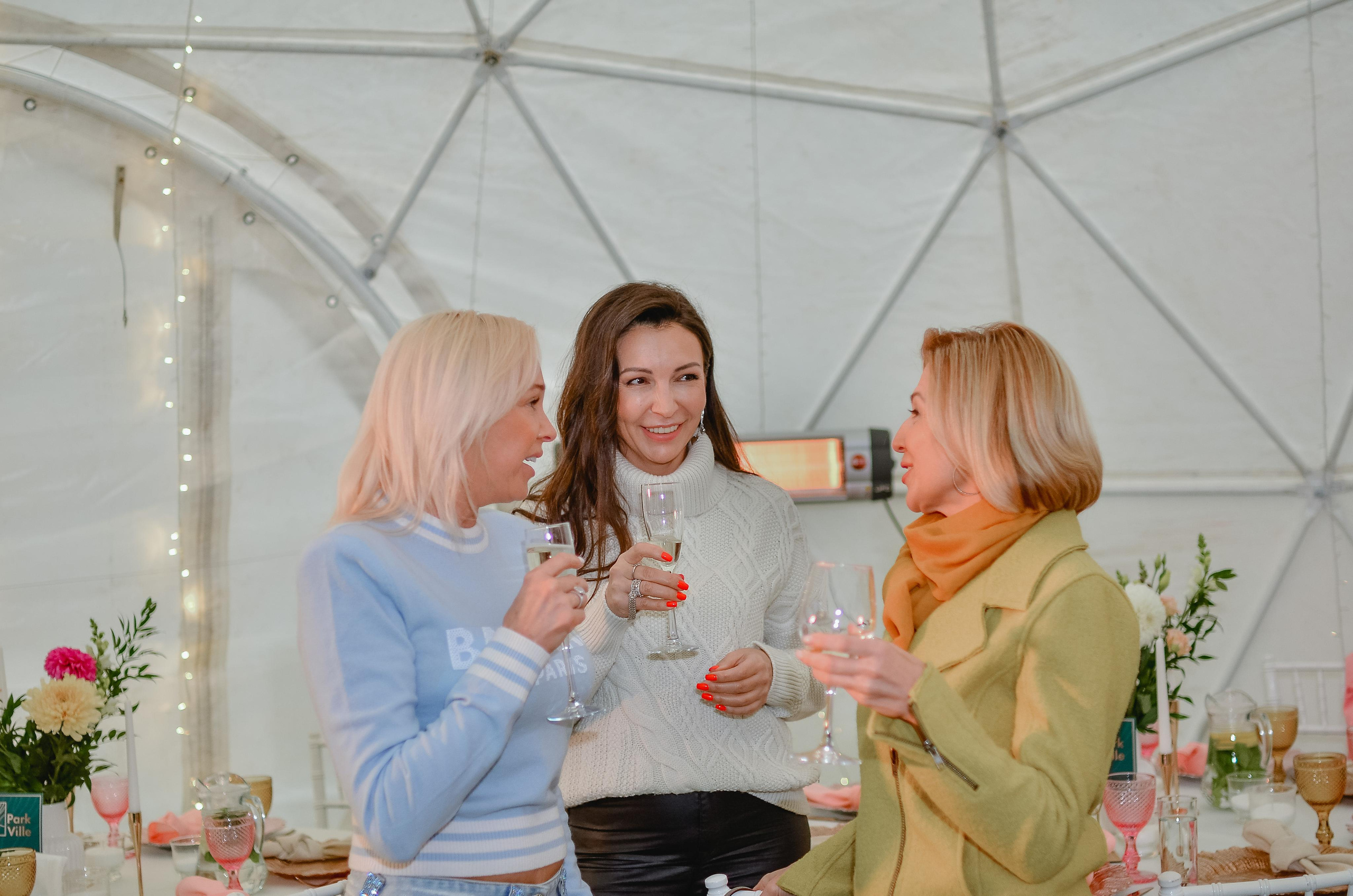 Репортажная фотосъемка. Девичник. Юлия Басня семейный и свадебный фотограф в Донецке