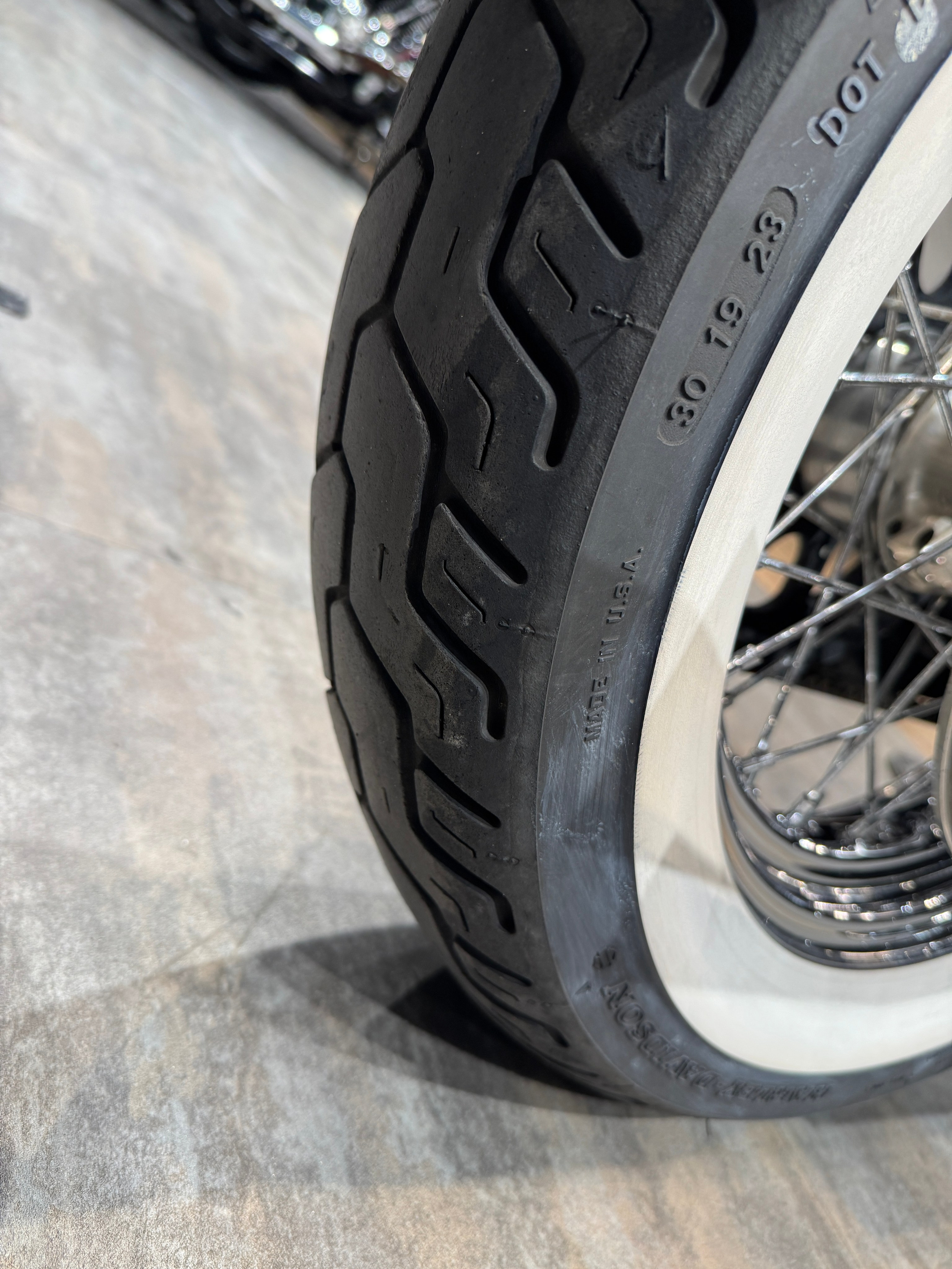 Harley Davidson 2018 Deluxe (Silver Fortune/Sumatra Bro) — купить мотоцикл. Hello Davidson, Москва. Только хорошие мотоциклы…