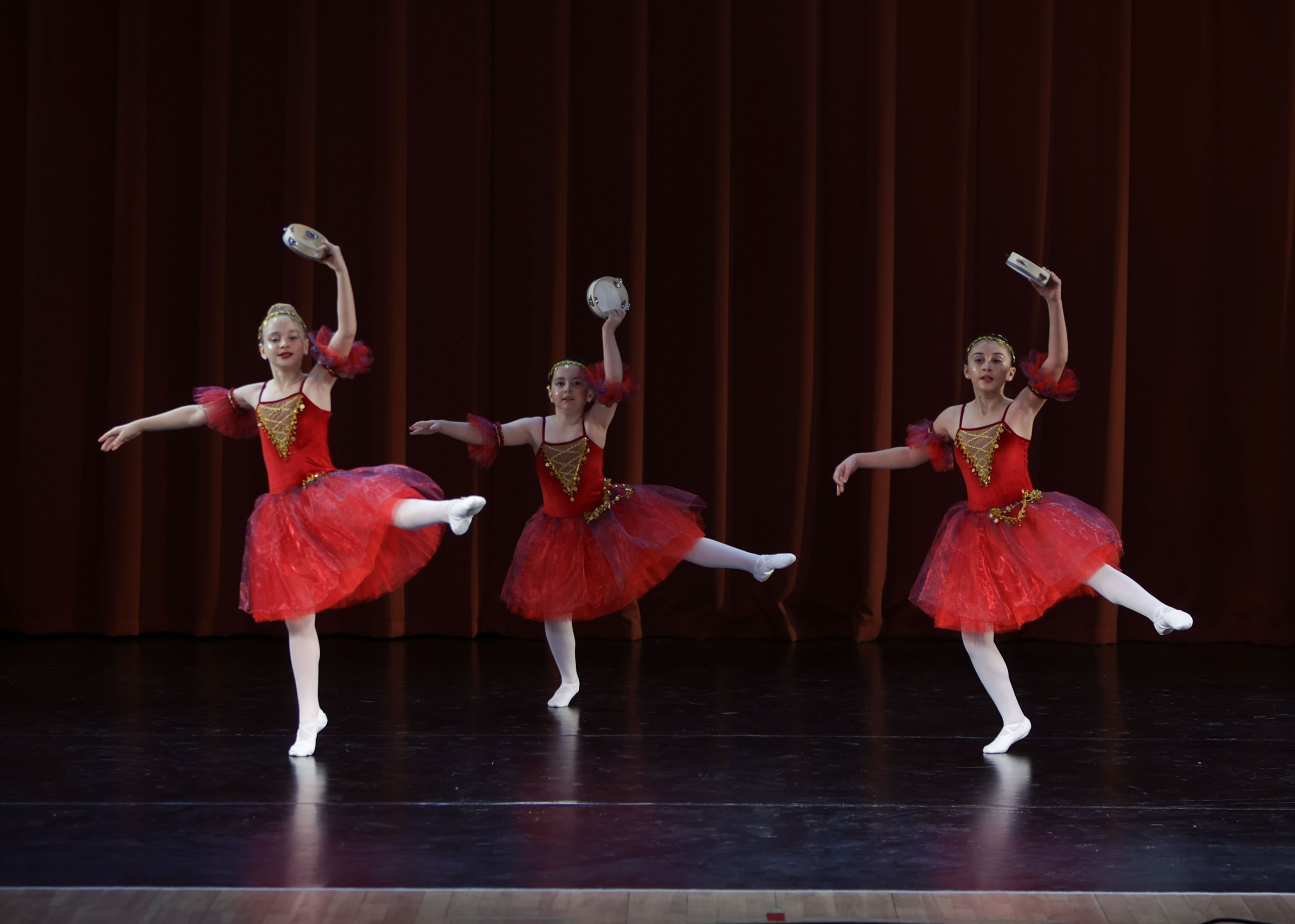 Фестиваль хореографического искусства «КУБОК ЛЕГЕНДЫ — 2025». Выпускные альбомы и школьный фотограф в Подольске, Троицке, Щербинке, Москве и Московской области