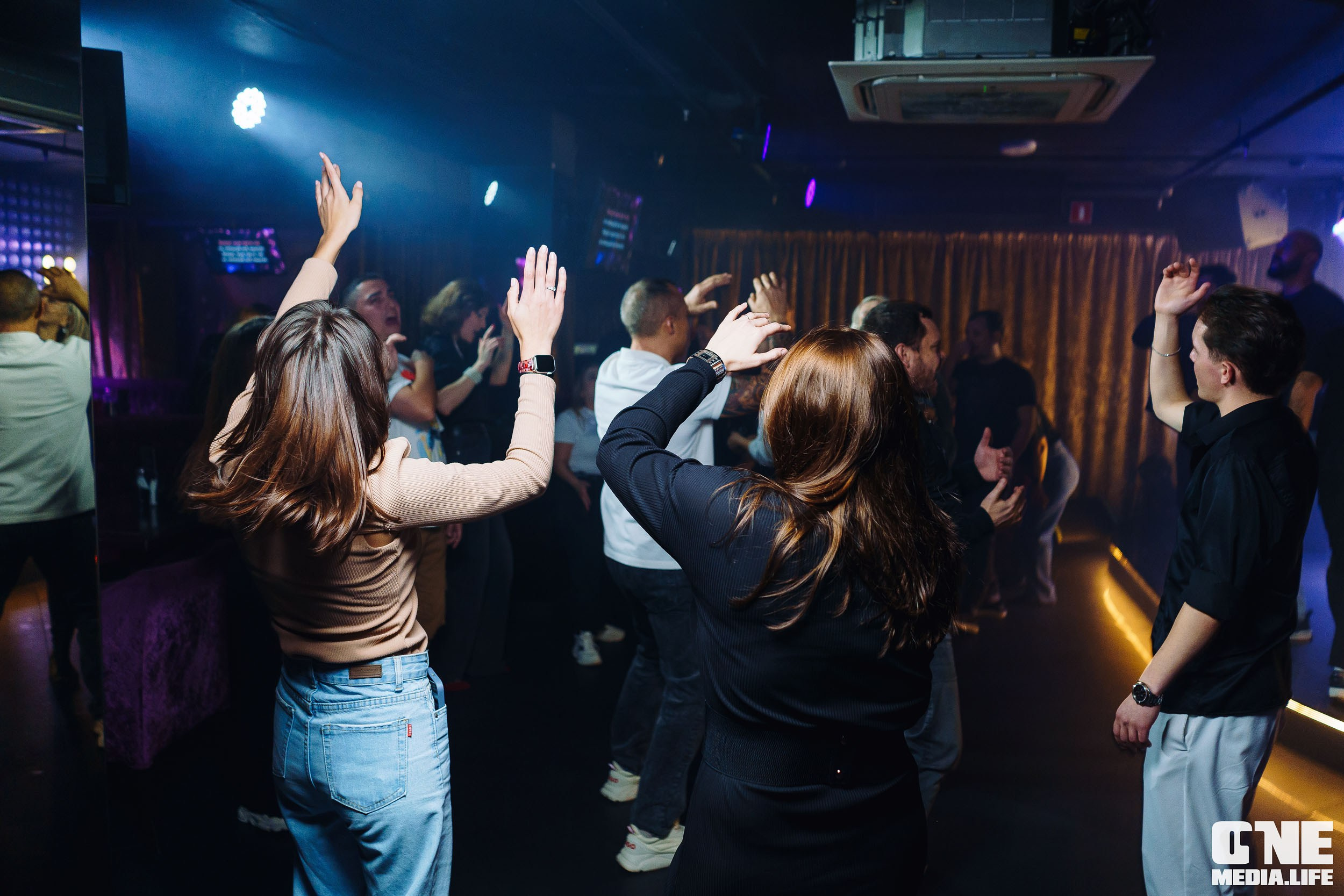 Фоторепортаж из караоке-клуба Эйфория. One Media Life: фоторепортажи, фотоотчеты с мероприятий и заведений