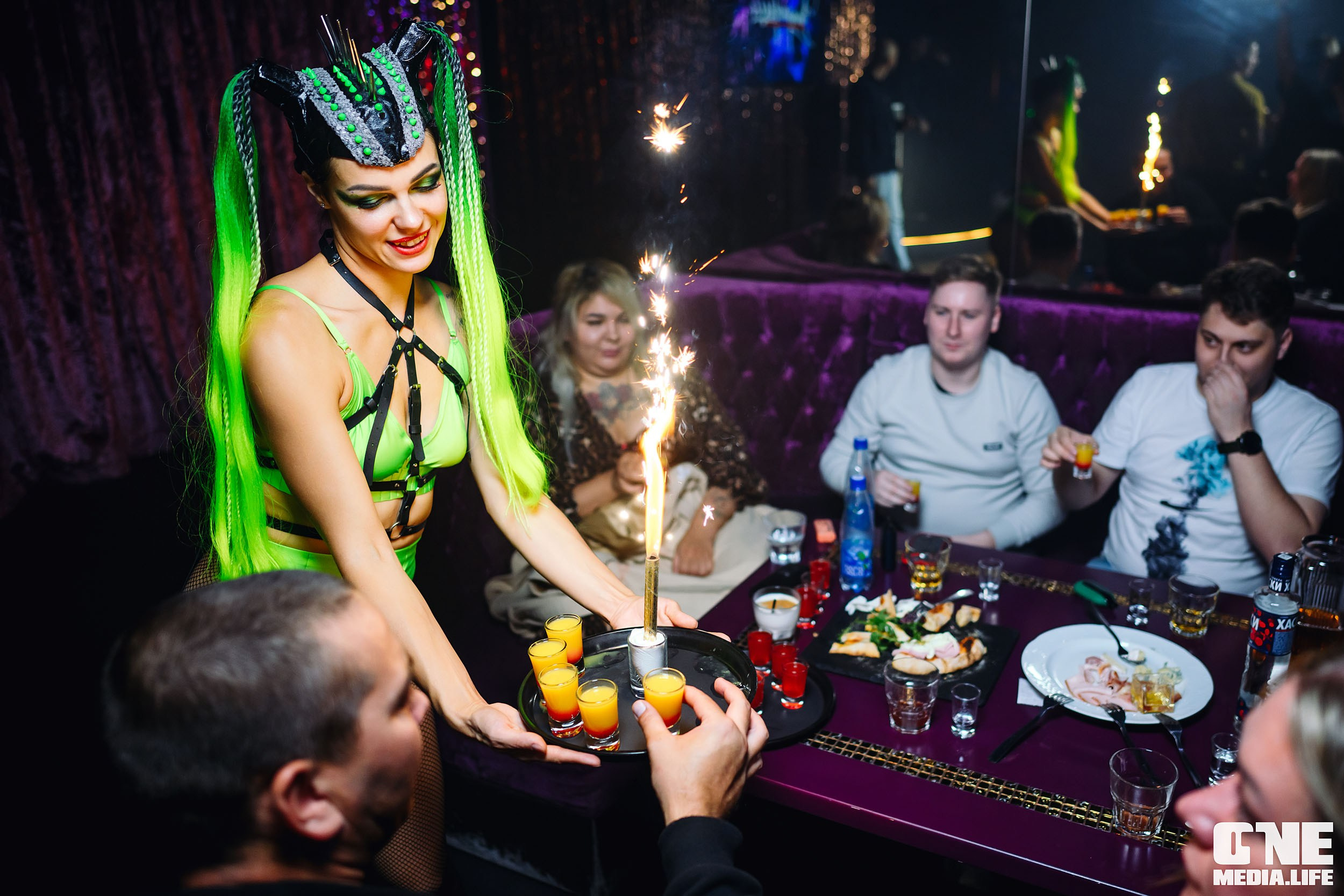 Фоторепортаж из караоке-клуба Эйфория. One Media Life: фоторепортажи, фотоотчеты с мероприятий и заведений
