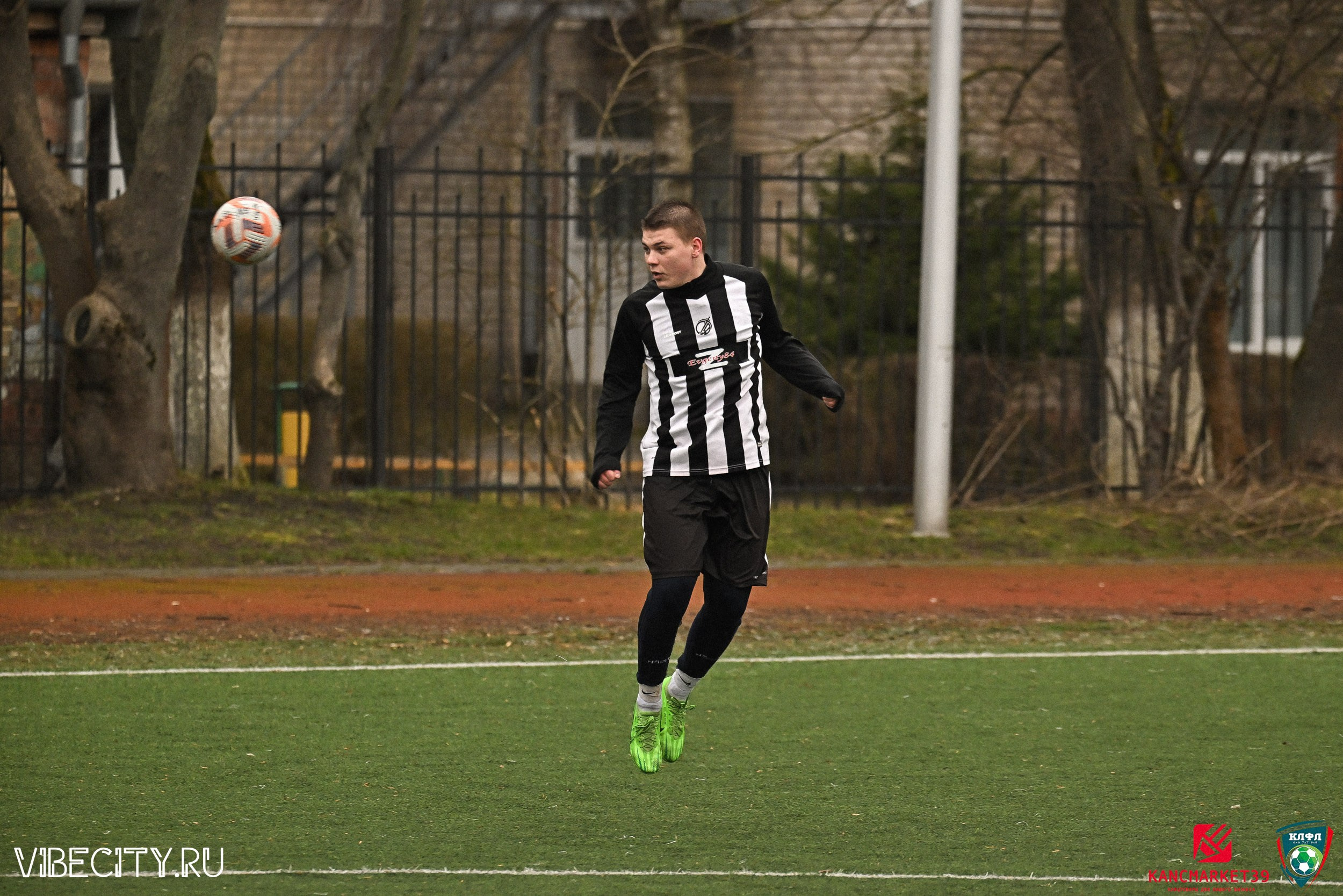 XX ЧЕМПИОНАТ КАЛИНИНГРАДСКОЙ ЛФЛ КАНЦМАРКЕТ39 сезона 2024–2025 гг. VIBECITY.RU Вайб Сити Ру Фоторепортажи Фотоотчеты Калининград