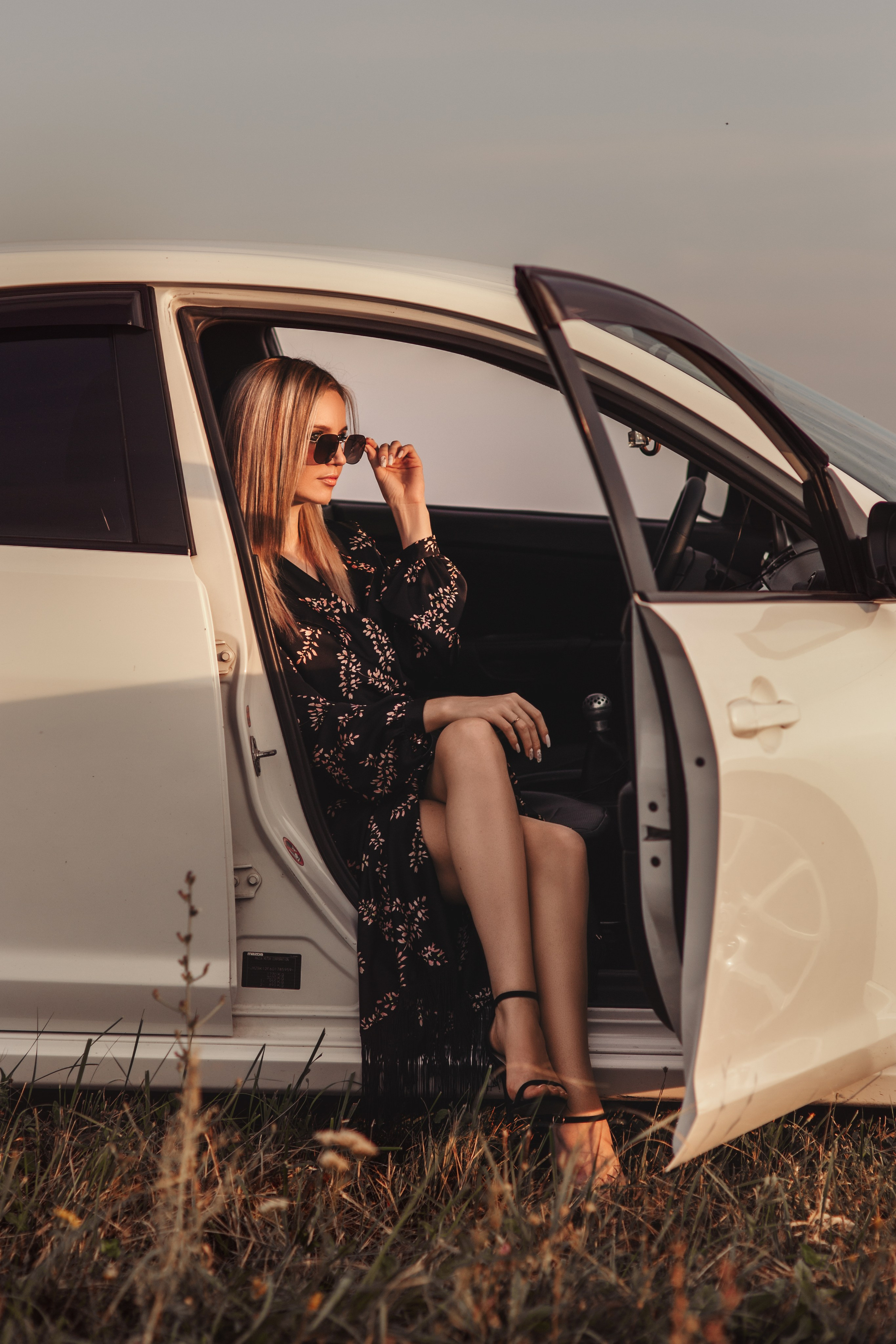 Фотосессия в машине: как создать эстетичный лайфстайл-контент. Профессиональный фотограф в Москве. Елена Шуваева