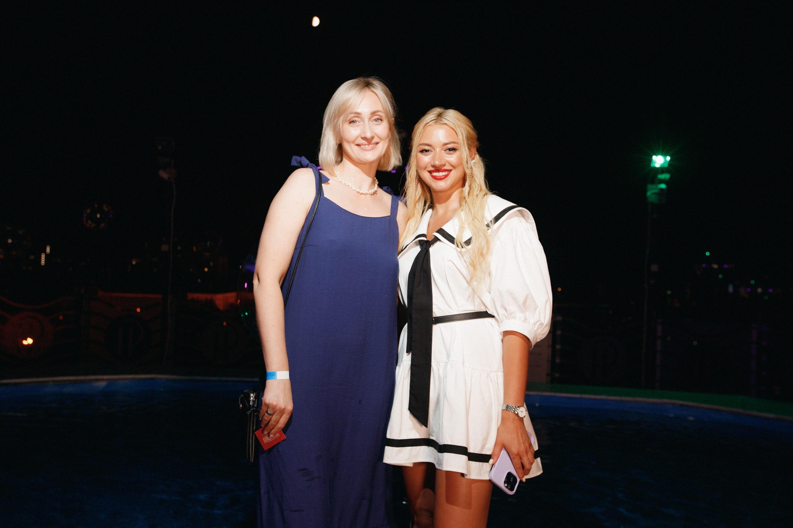 СОБРАНИЕ — ПРЕЗЕНТАЦИЯ НОВОГО НОМЕРА. СВОИ. ФОТООТЧЕТЫ-СОБЫТИЯ-МЕСТА