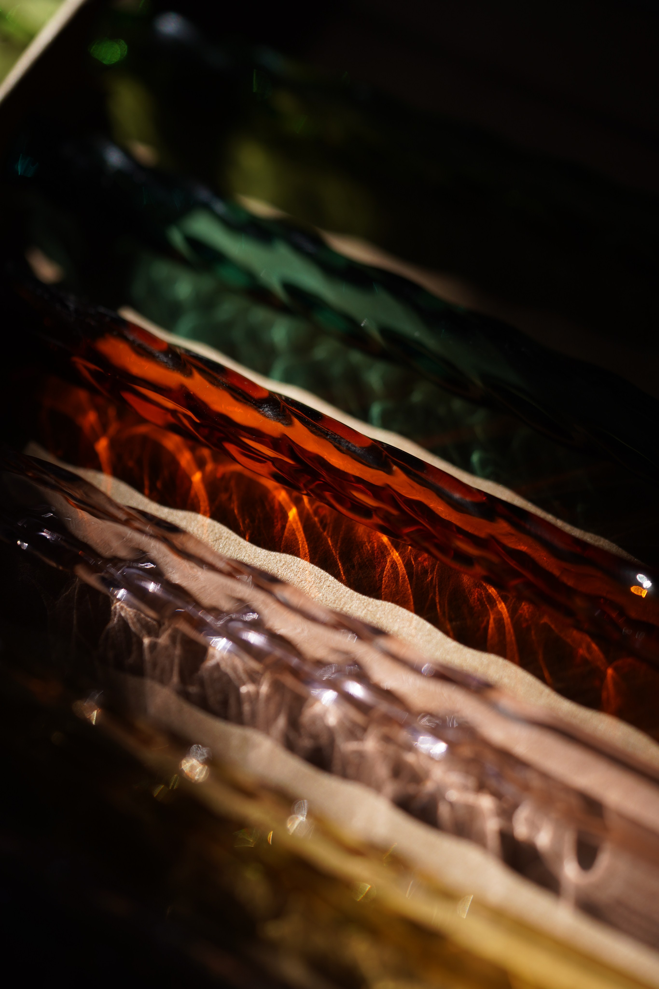 Простой имиджевый кадр изделий из стекла