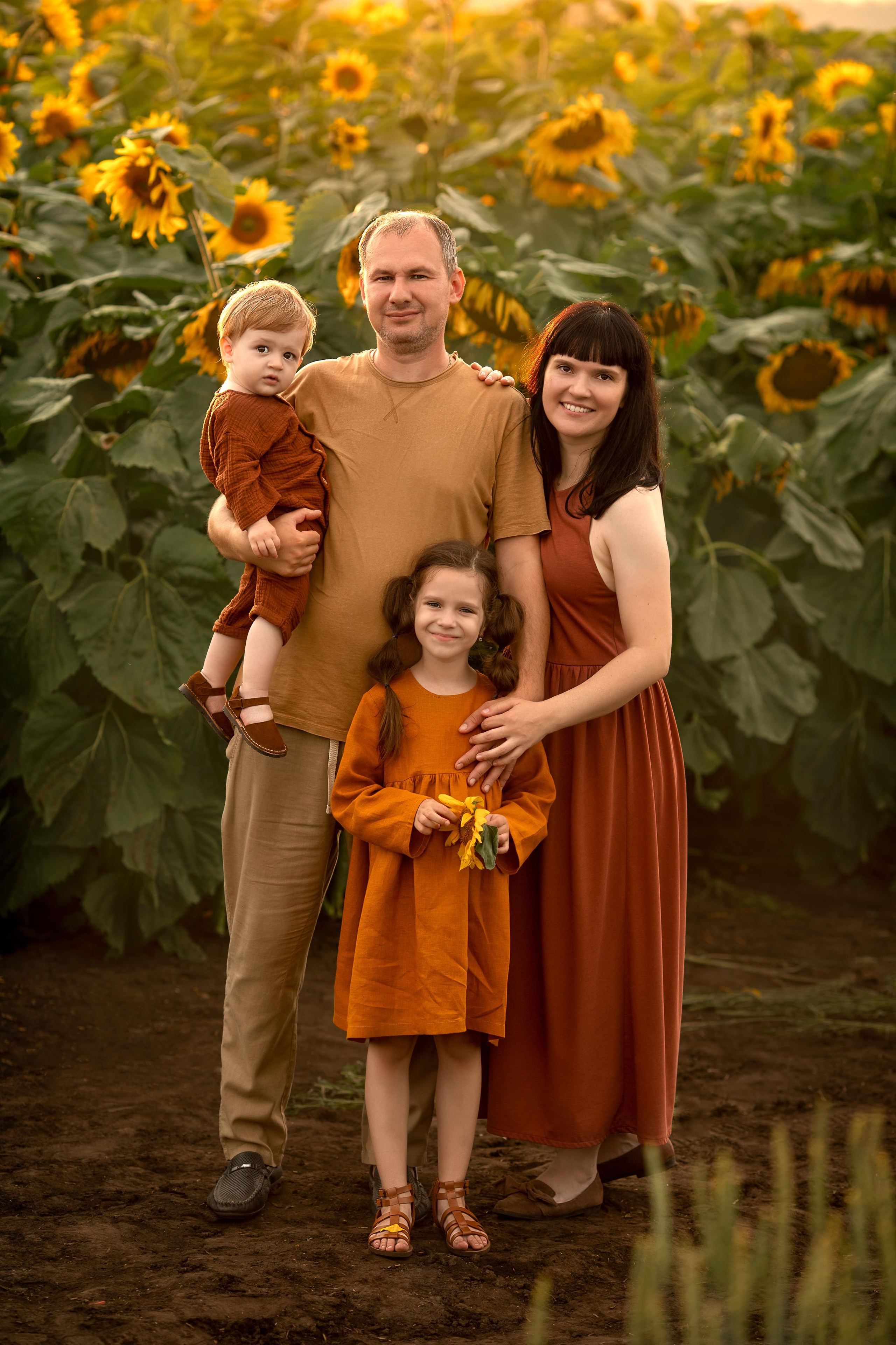 Солнечные цветы. Детский и семейный фотограф в Красноярске Елена Коровкина