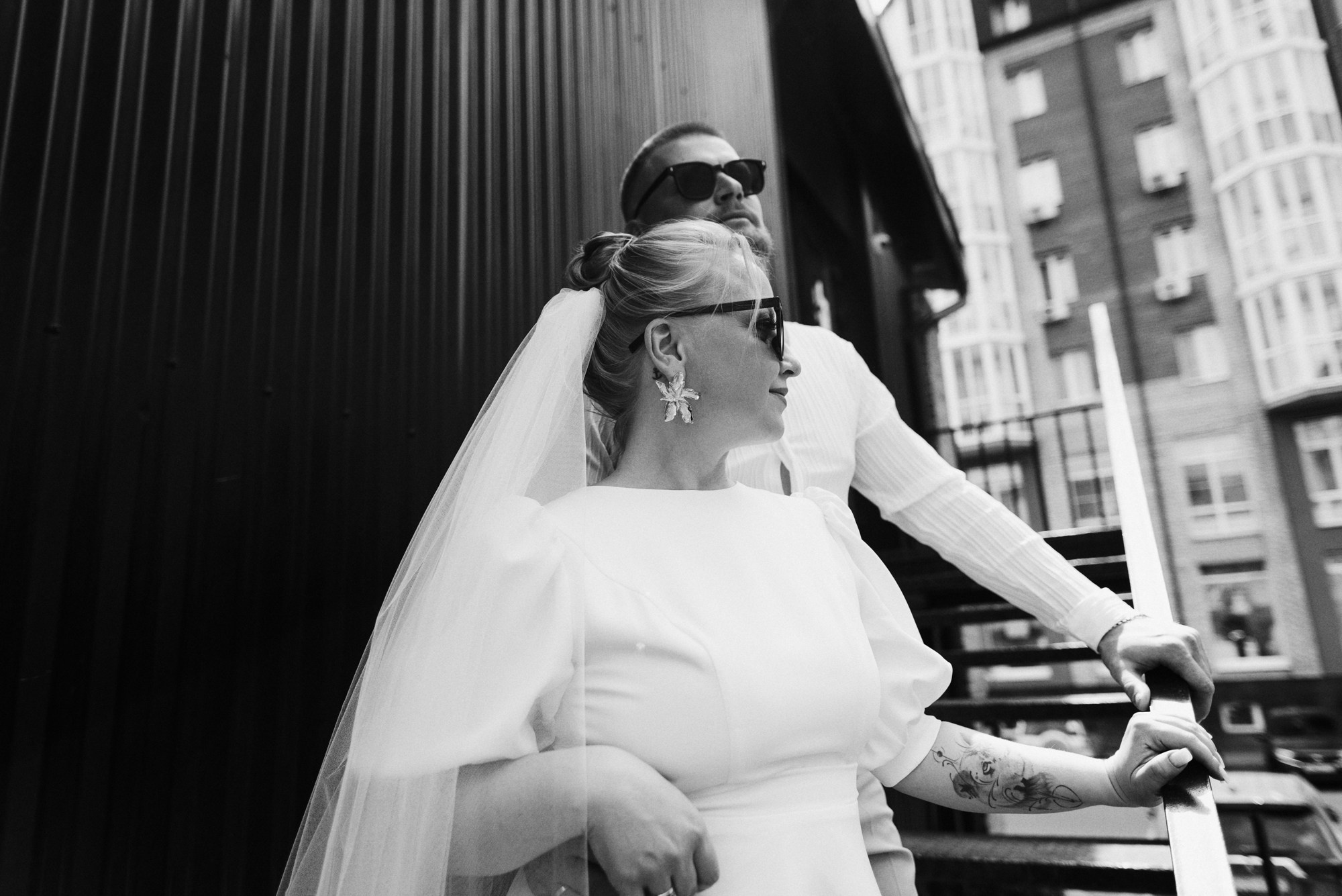 Свадебный фотограф в Тюмени — Фотосессия Павла и Марии на Набережной. Портретный фотограф Тюмень Дарья Мустафина