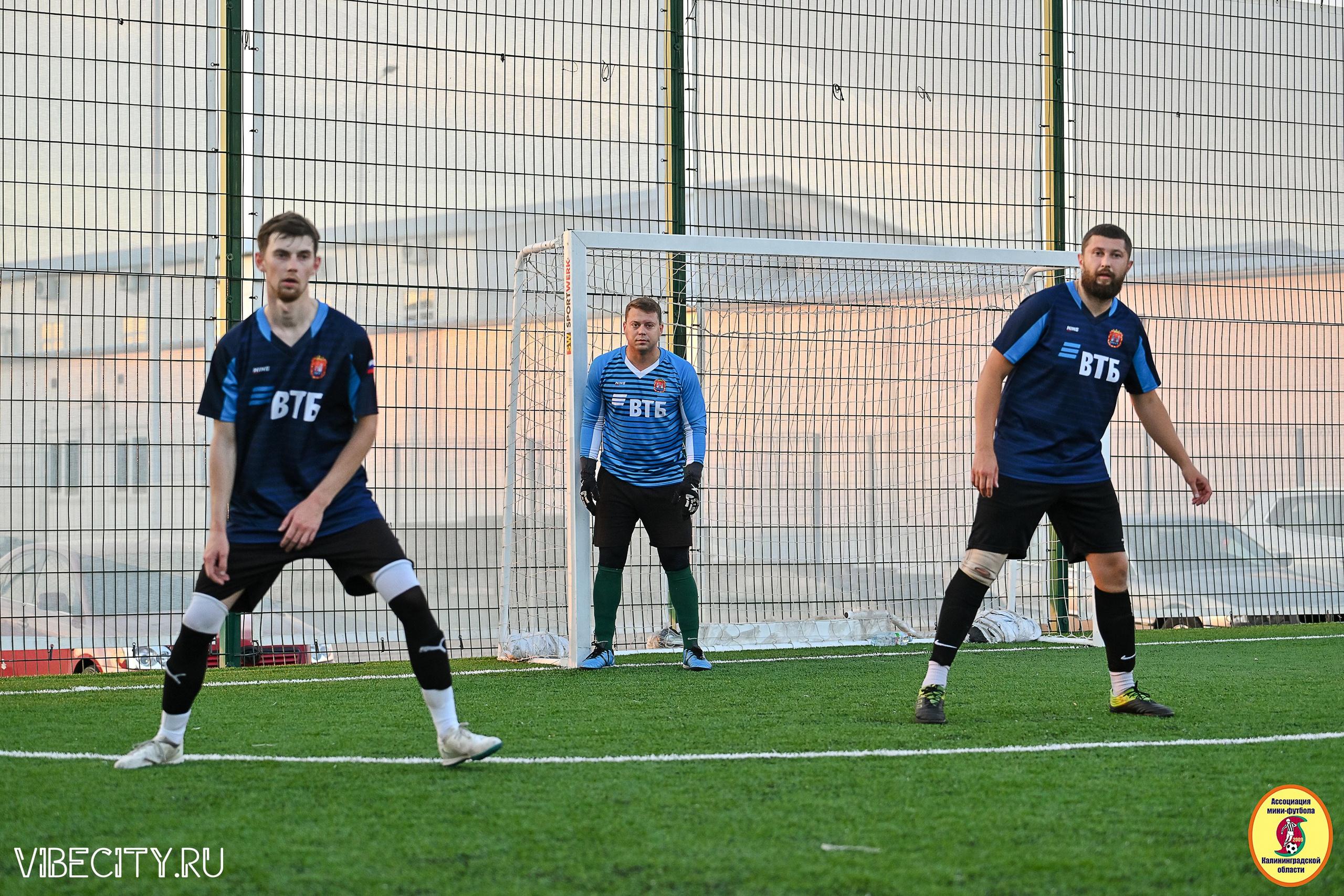 ИГРЫ МИНИ-ФУТБОЛЬНОЙ И КОРПОРАТИВНОЙ ЛИГИ. VIBECITY.RU Вайб Сити Ру Фоторепортажи Фотоотчеты Калининград