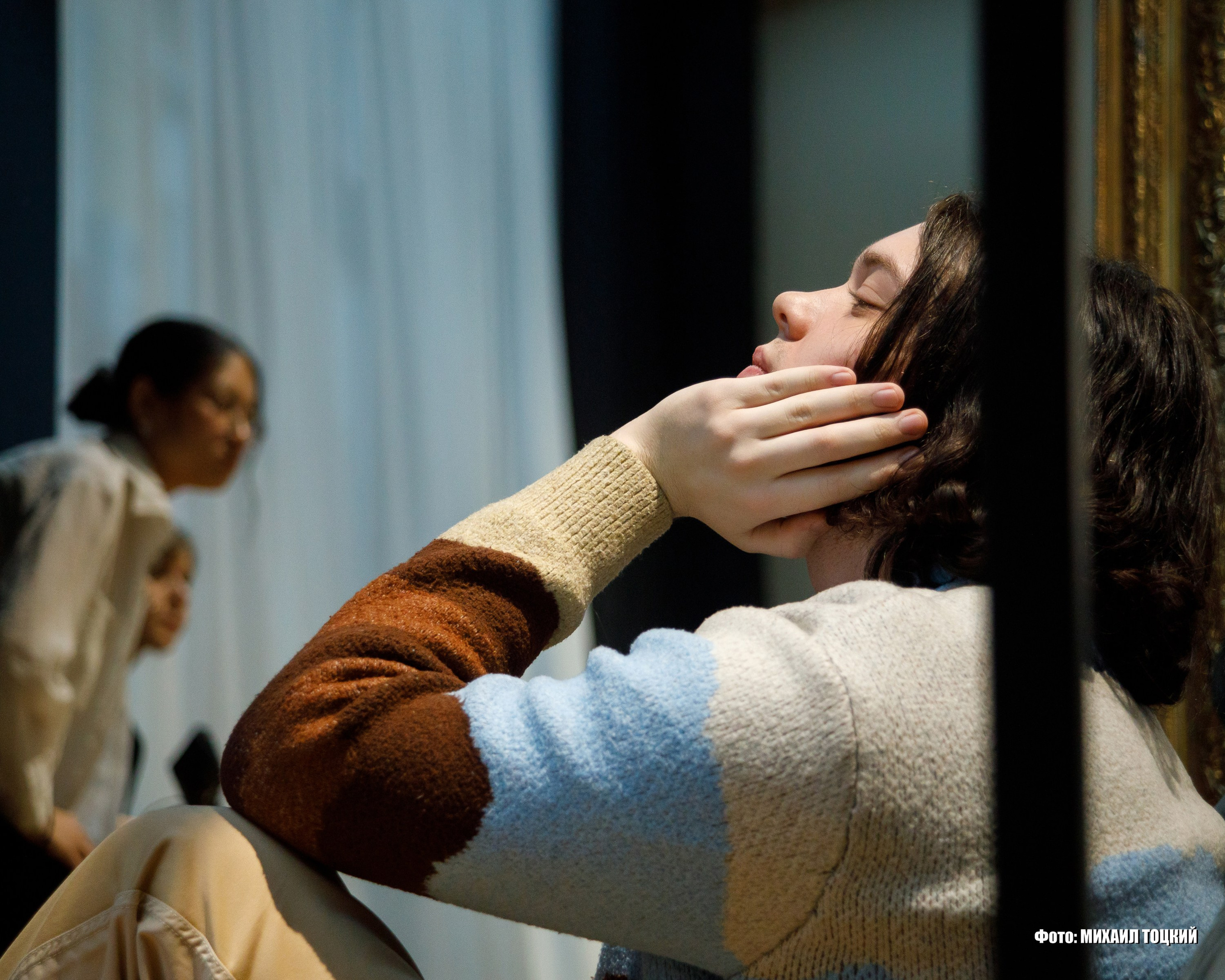 Учебные этюды студентов Московской школы кино. За кадром. Михаил Тоцкий портретный и репортажный фотограф в Москве