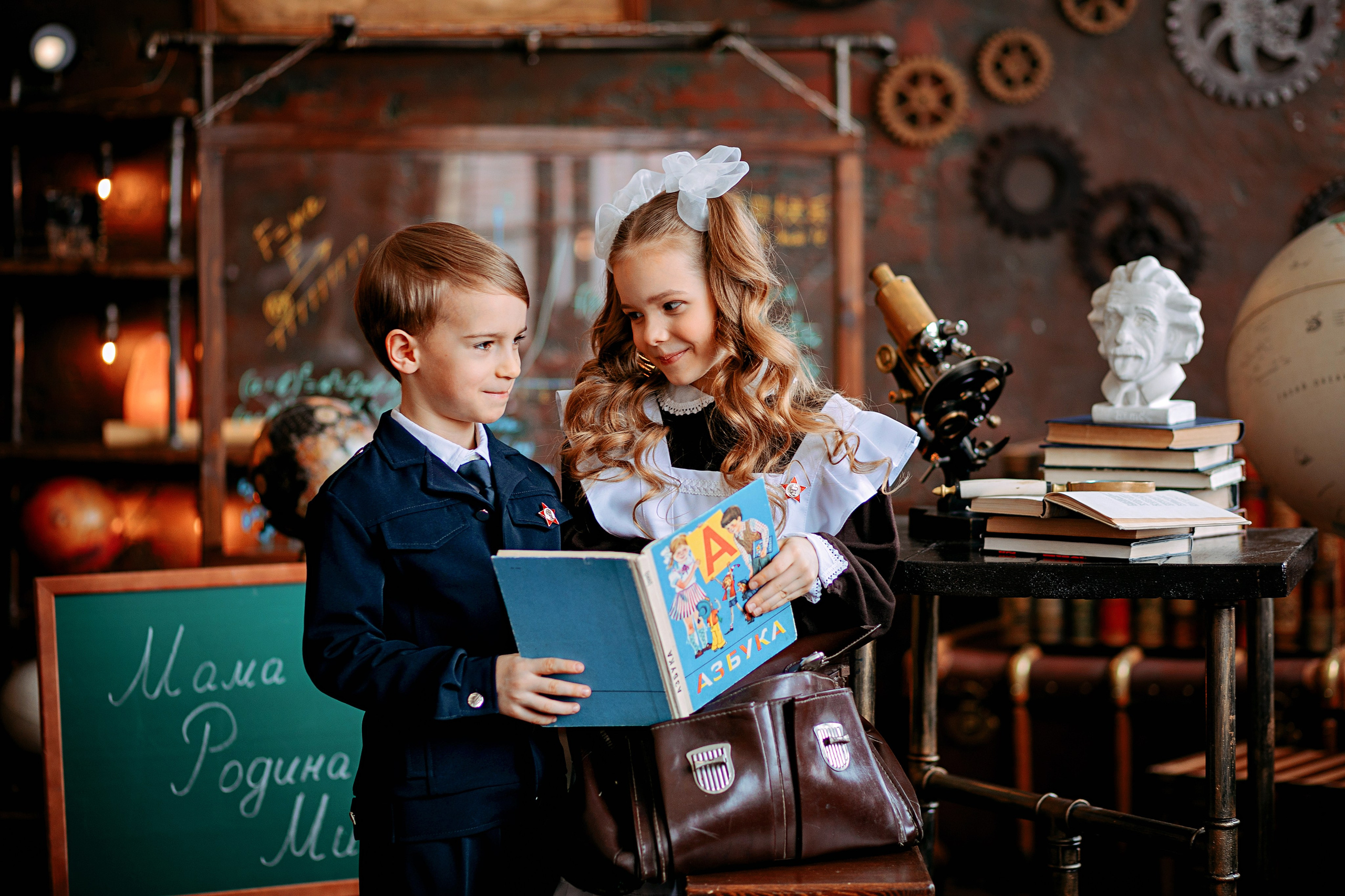 Выпускные альбомы для школы и детского сада. Семейный фотограф в Москве выпускные альбомы Клюковская Надежда