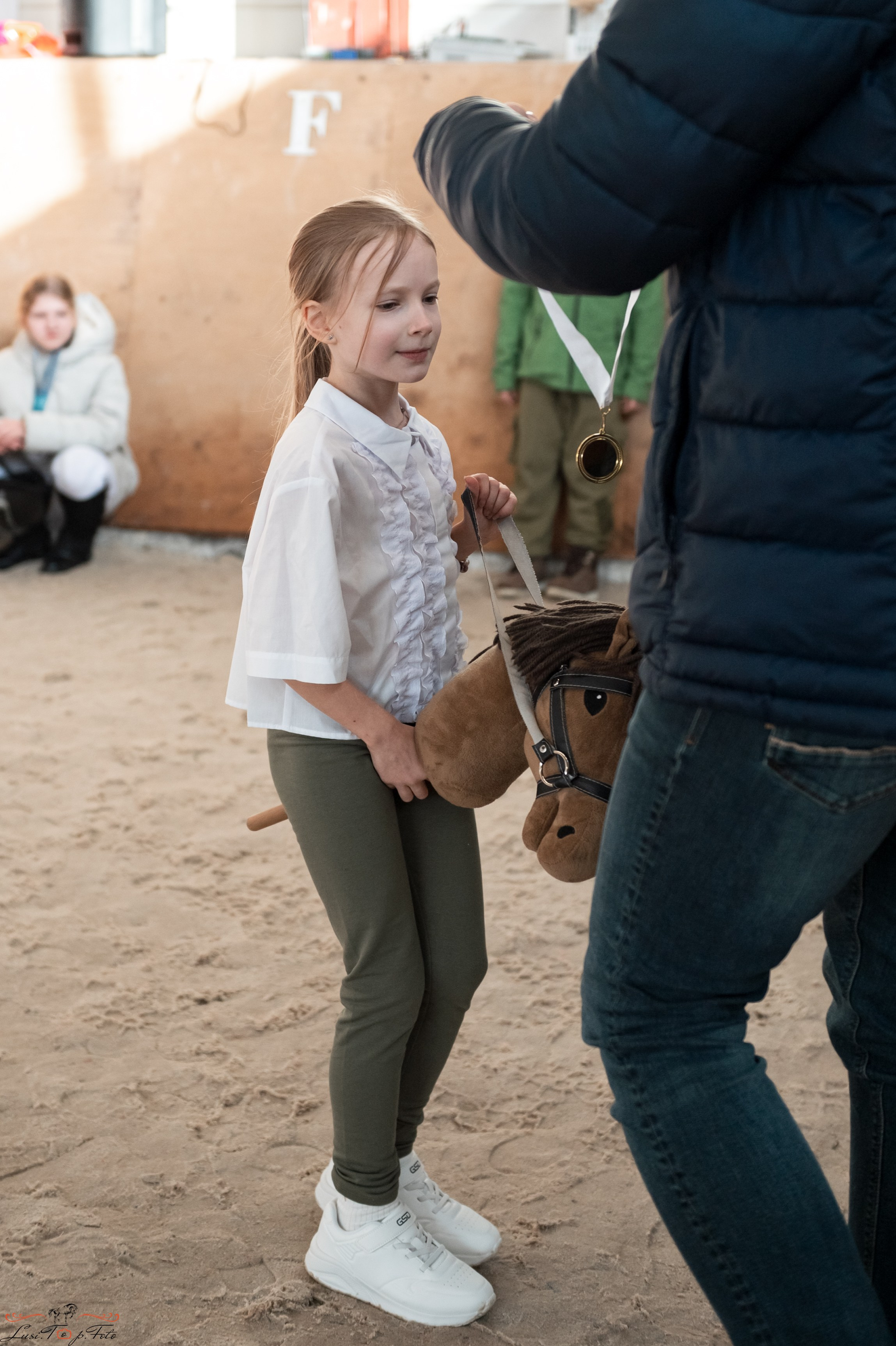 Эквипарк 6 этап Кубка Клубов. Конный и фотограф с животными в Твери Топталова Люся