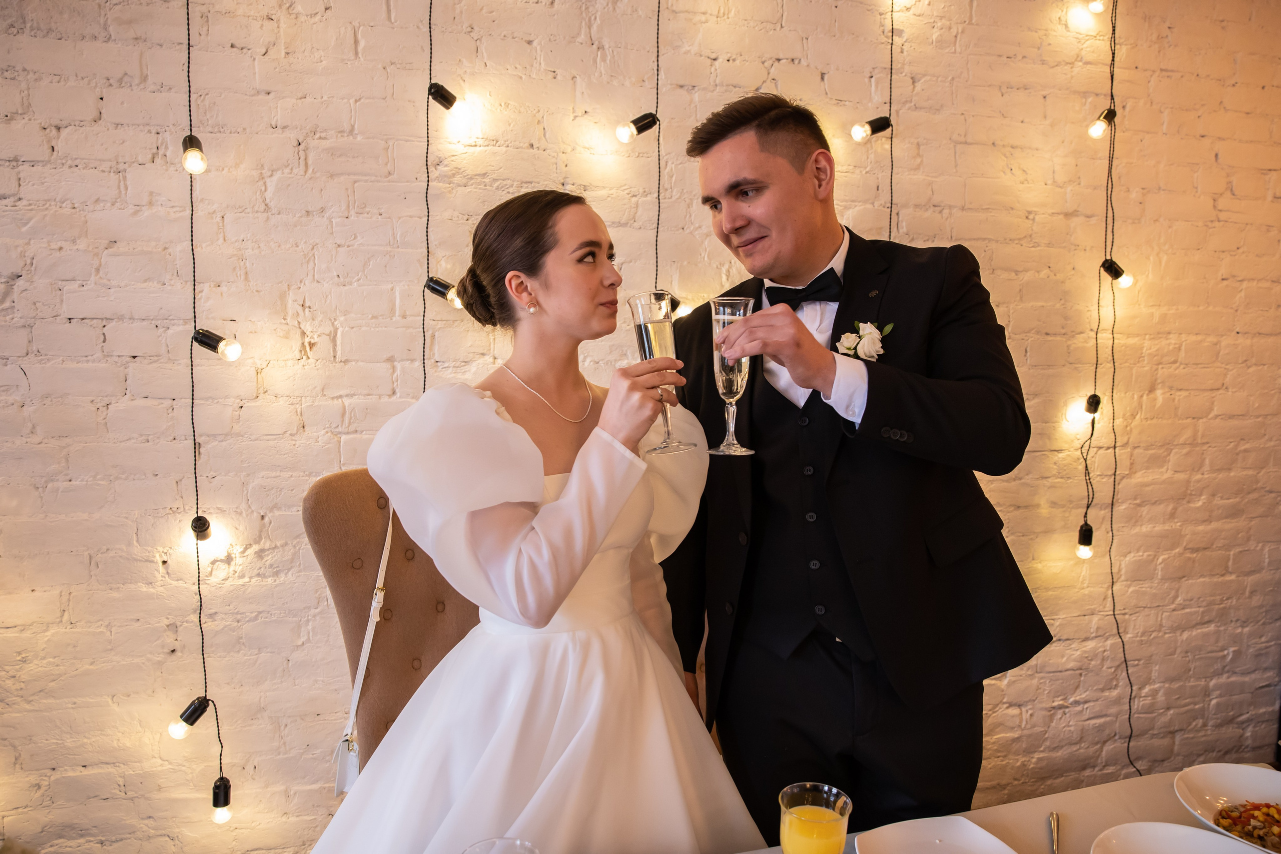 Свадебный фотограф СПб Цена Качество Профессионал Комфорт Радость. ФОТОГРАФ РАДОСТИ Фотосессия в студии СПб. Портретный фотограф — Юрий Торлопов