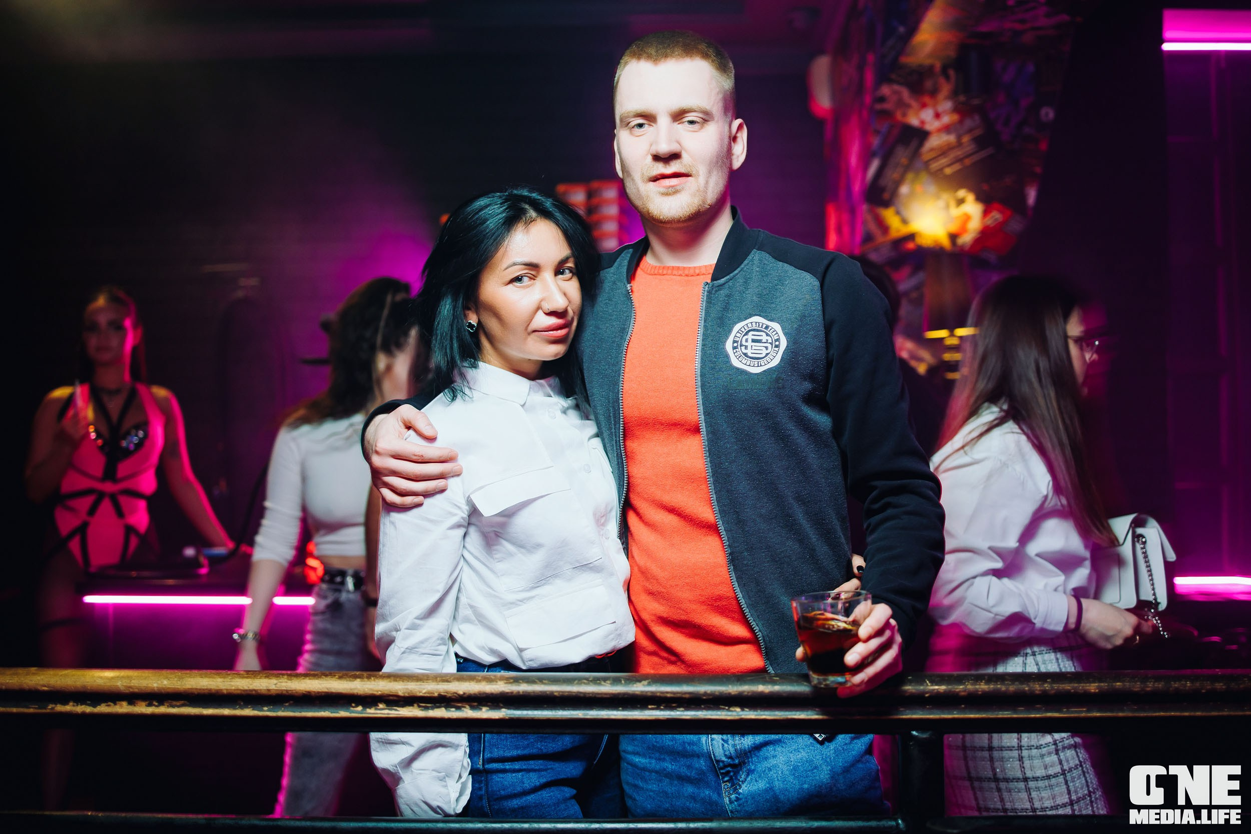 Фотоотчет из бара XxxX. One Media Life: фоторепортажи, фотоотчеты с мероприятий и заведений