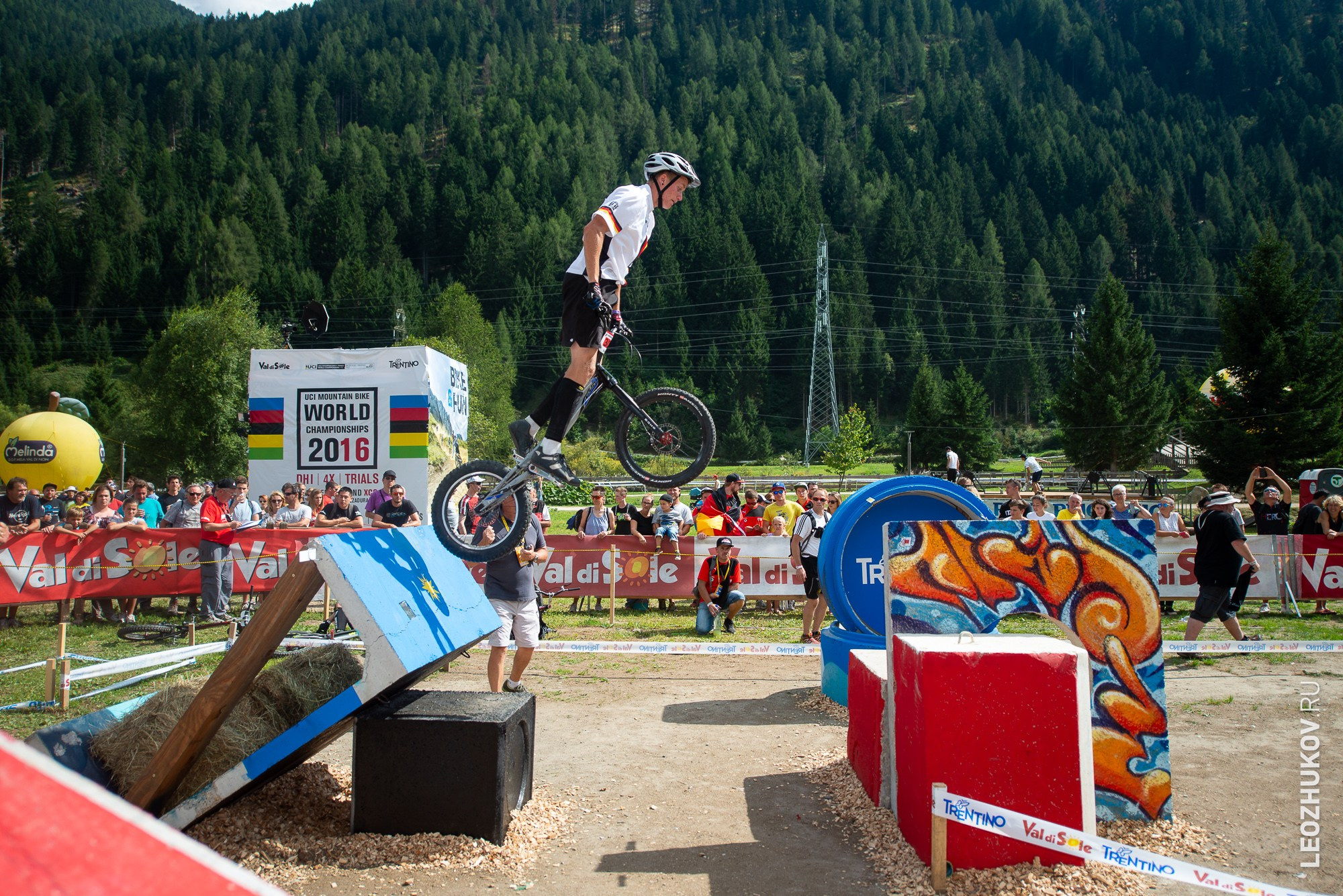 UCI Trials World Championships 2016 — finals. Sports photographer Leonid Zhukov