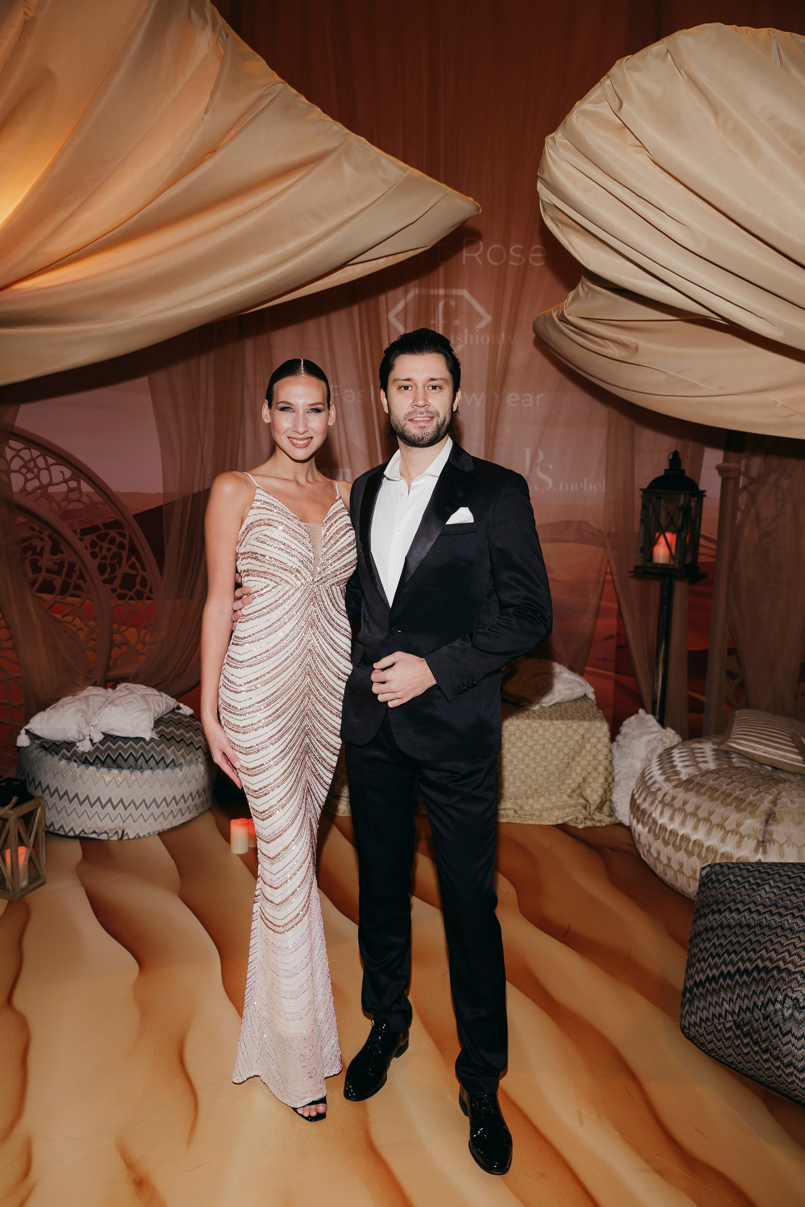 Елена Новикова со спутником на Премии New Year Awards Fashion TV Russia, the Carlton, Moscow