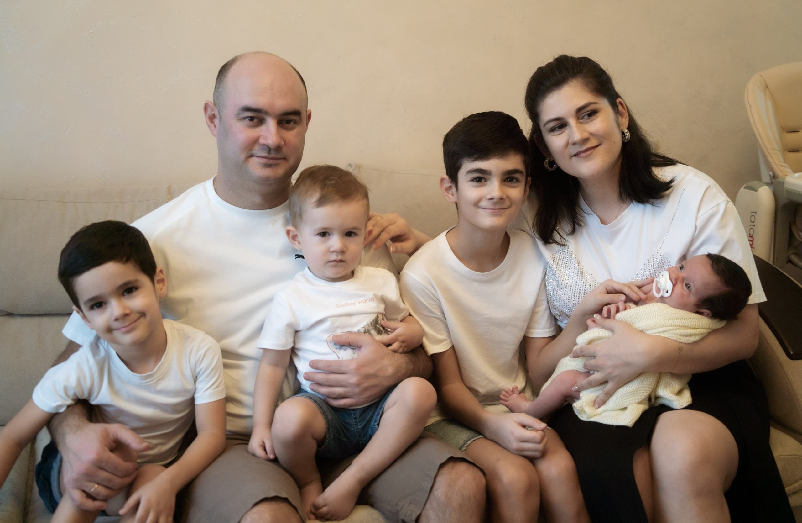 Съемка семьи Амины с четырьмя детьми. Видеограф Осинина Татьяна — видеосъемка в Москве