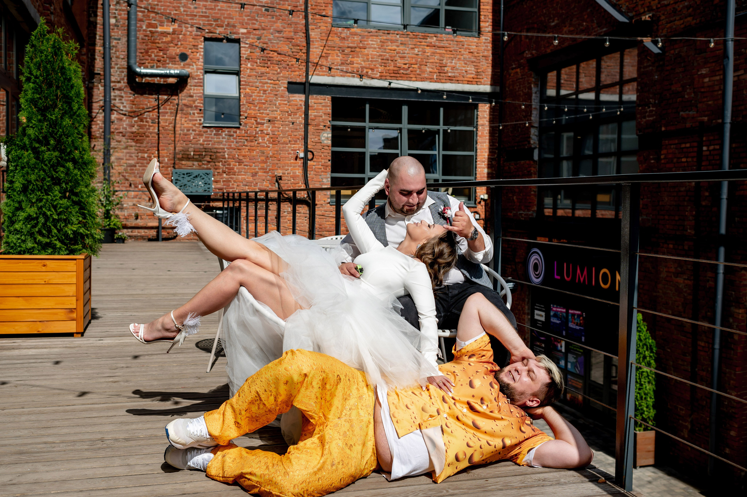 Экстравагантная свадебная фотосессия Светланы и Славы по нетрадиционным и оригинальным местам для свадебной прогулки в Санкт-Петербурге. Портретный, семейный и свадебный фотограф в Санкт-Петербурге и в Пушкине Ширяев Денис