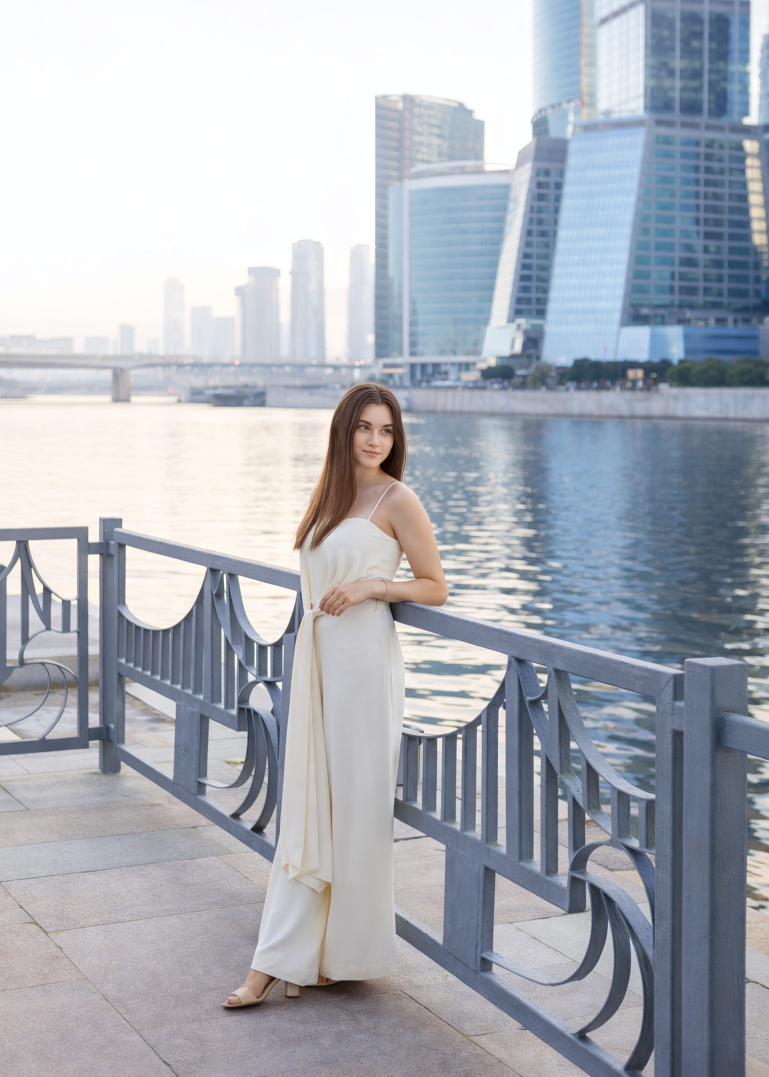 «Ульяна среди линий города». Семейный и детский фотограф в Москве Юлия