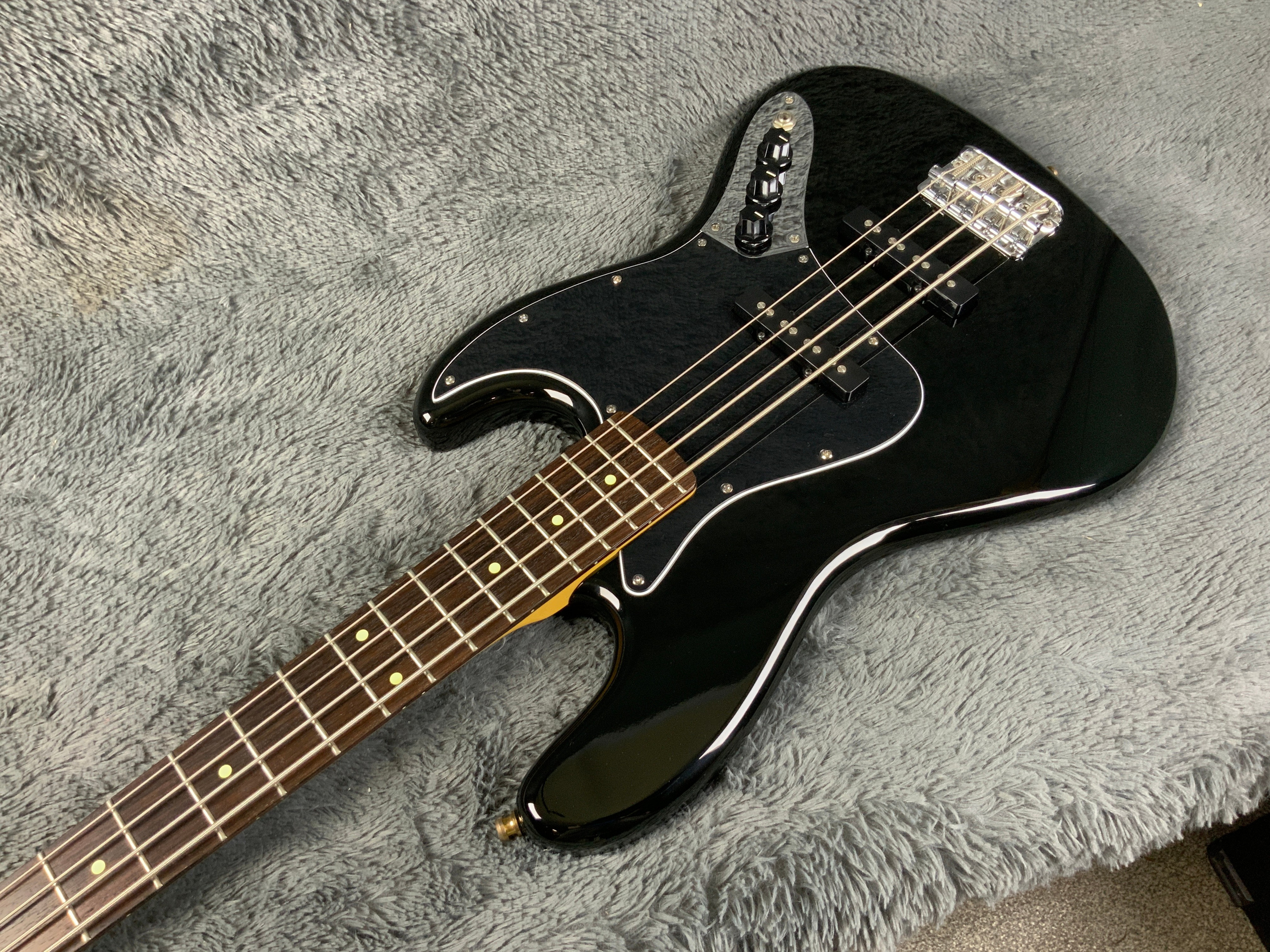 Grass Roots Jazz Bass
