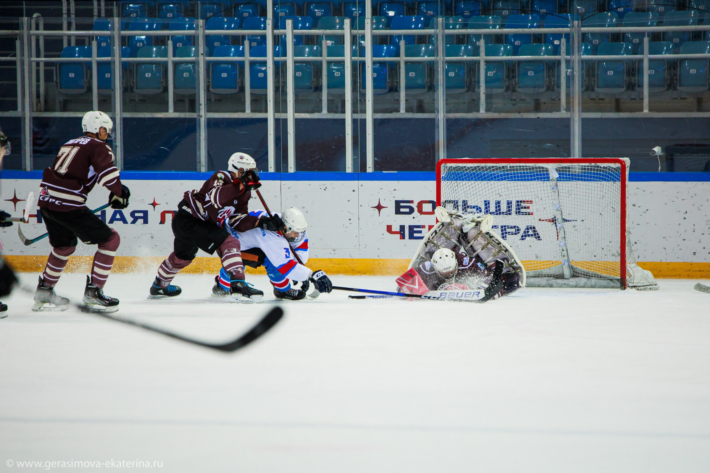 13 Ночная Лига 2024 — фестиваль хоккея. Фотограф Лодейное Поле Екатерина Герасимова в Санкт-Петербурге и Лен. области