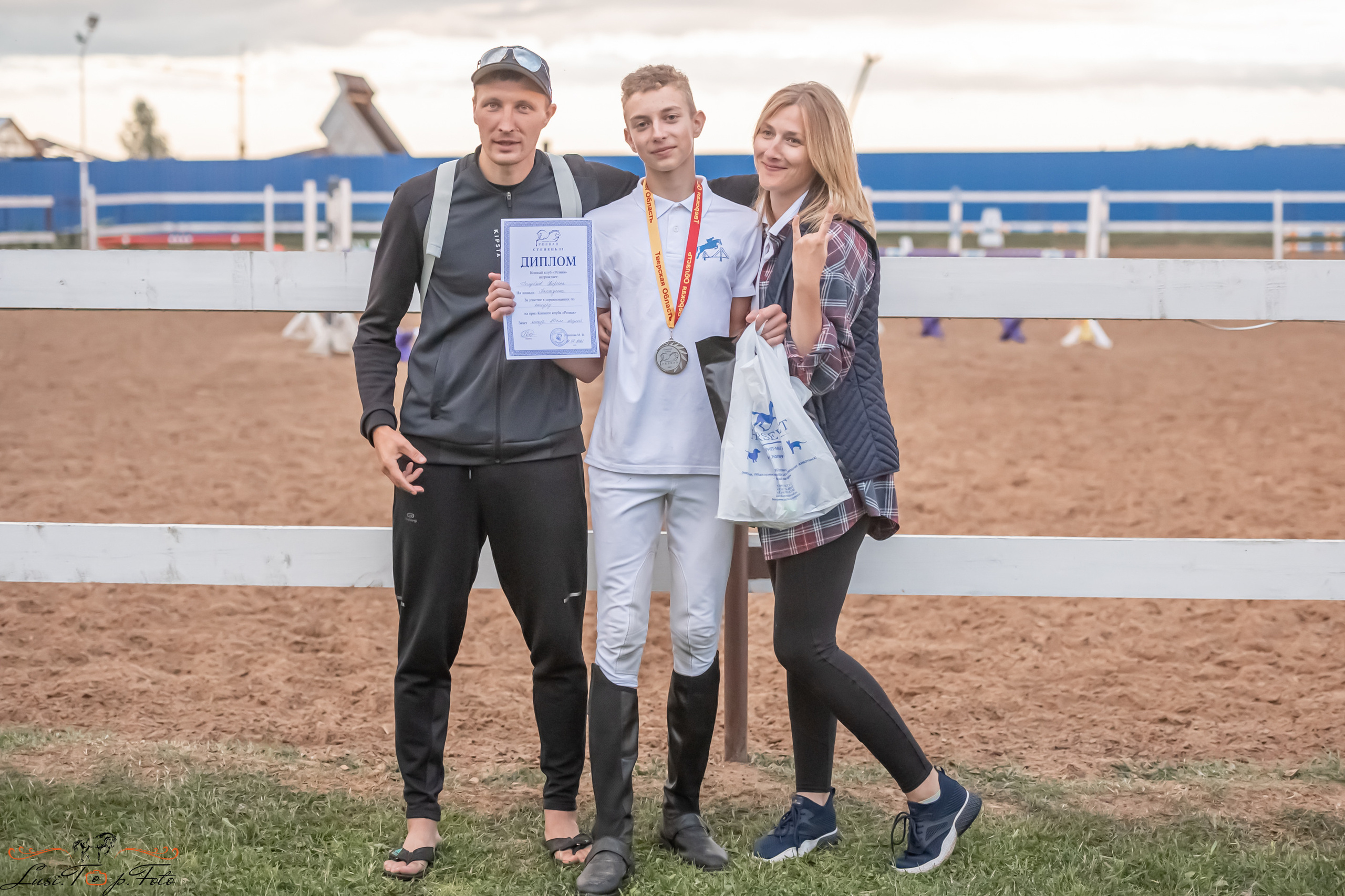 Открытая тренировка по выездке и конкуру в КК Резвая. Конный и фотограф с животными в Твери Топталова Люся