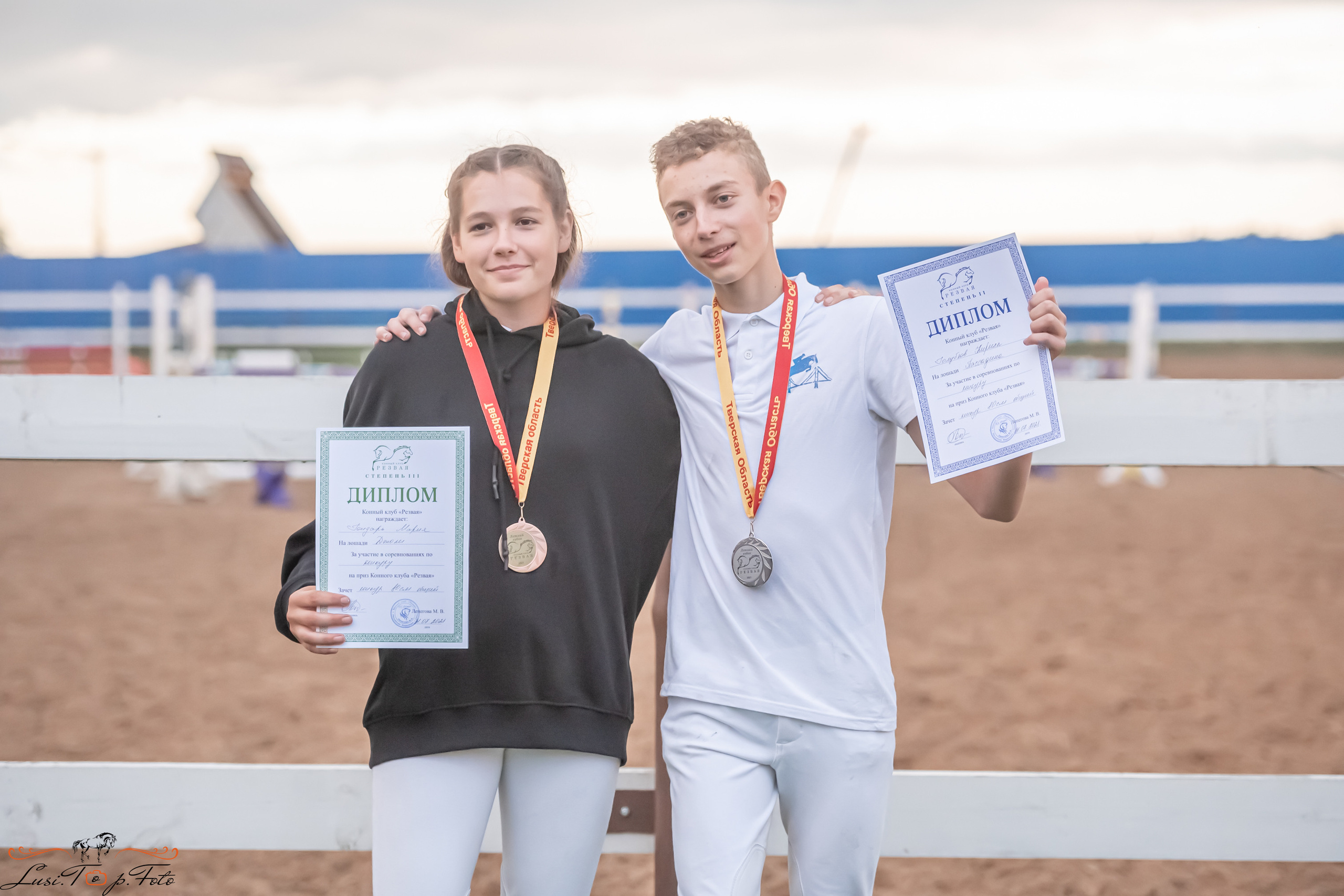 Открытая тренировка по выездке и конкуру в КК Резвая. Конный и фотограф с животными в Твери Топталова Люся