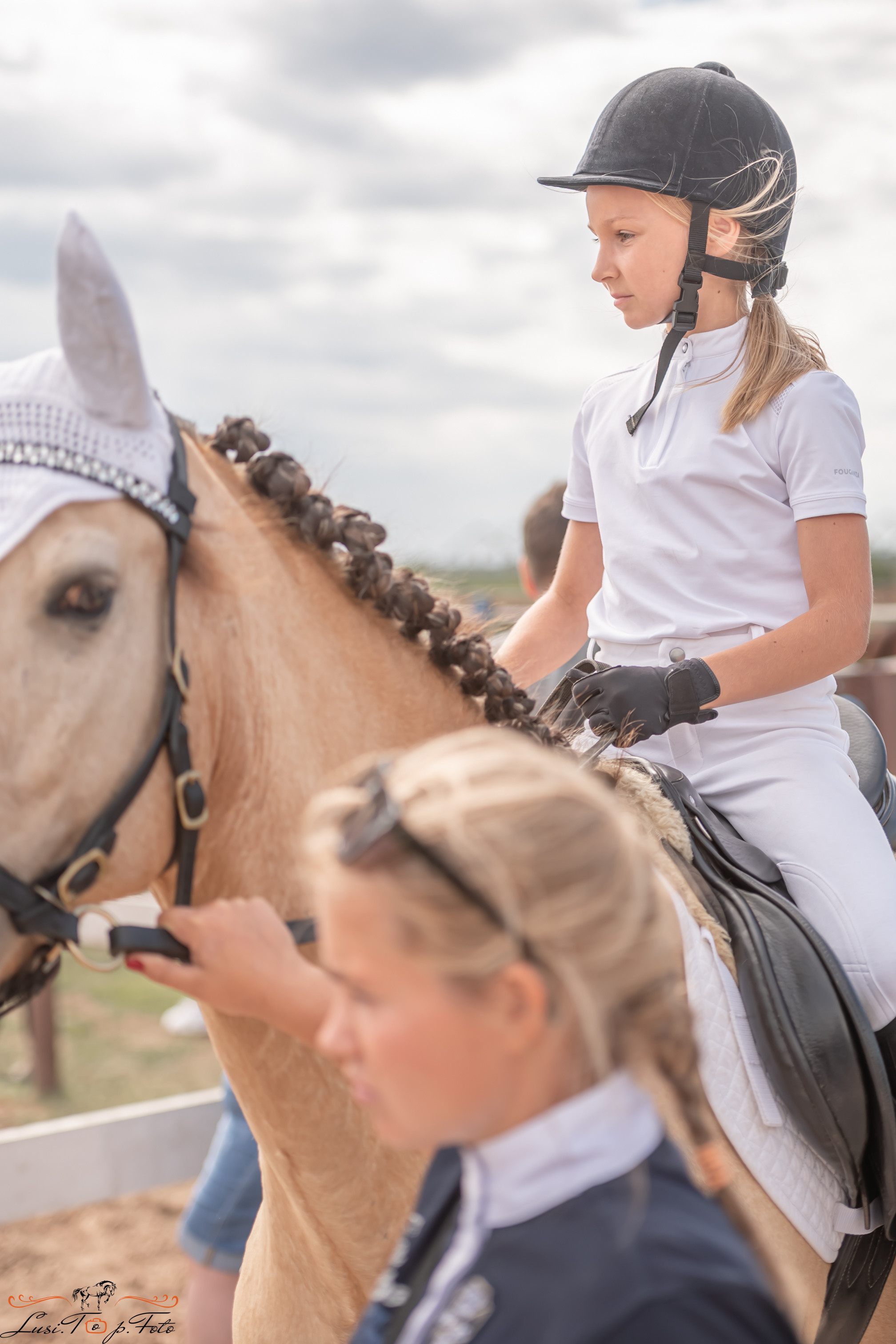 Открытая тренировка по выездке и конкуру в КК Резвая. Конный и фотограф с животными в Твери Топталова Люся