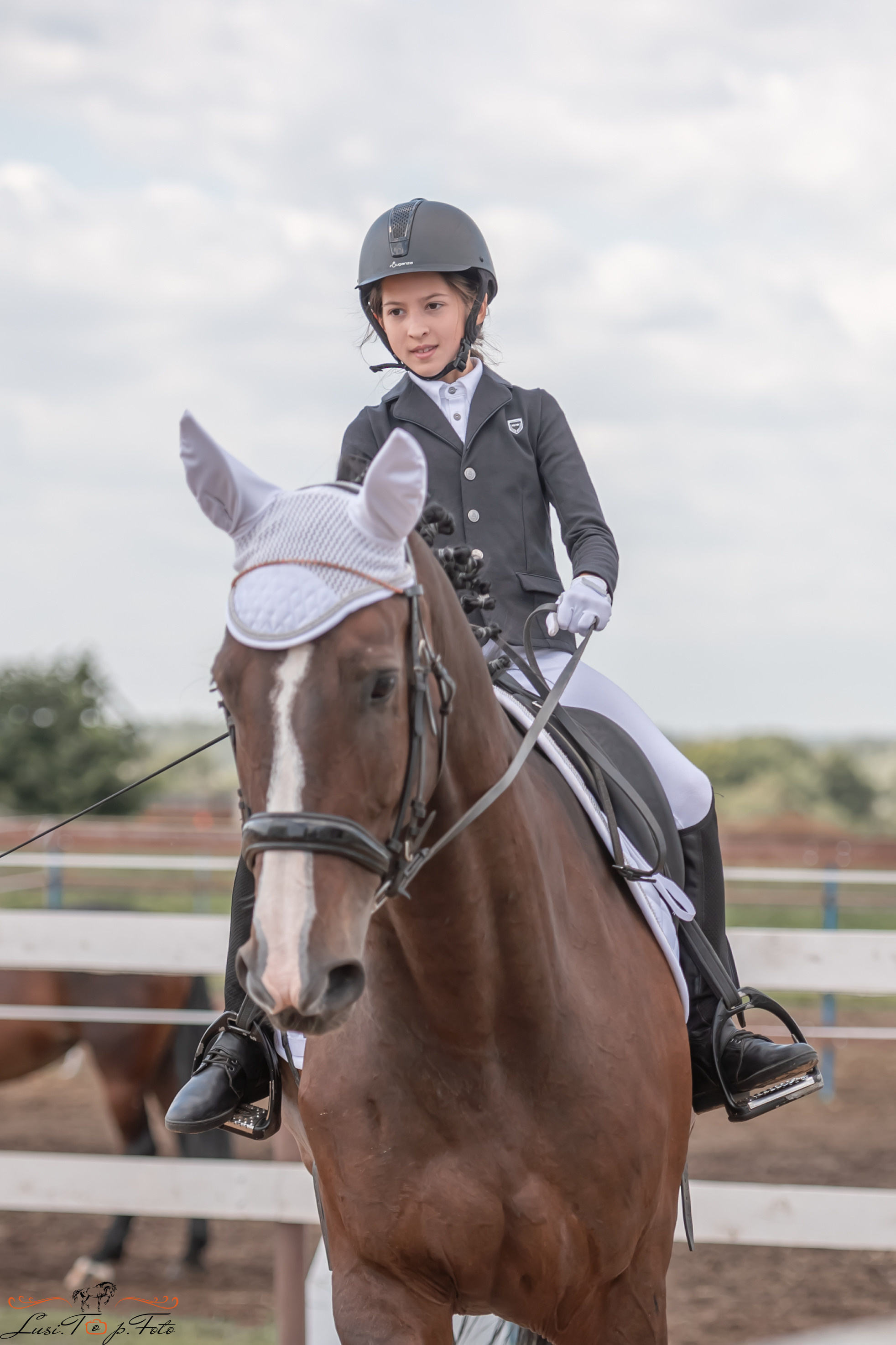 Открытая тренировка по выездке и конкуру в КК Резвая. Конный и фотограф с животными в Твери Топталова Люся
