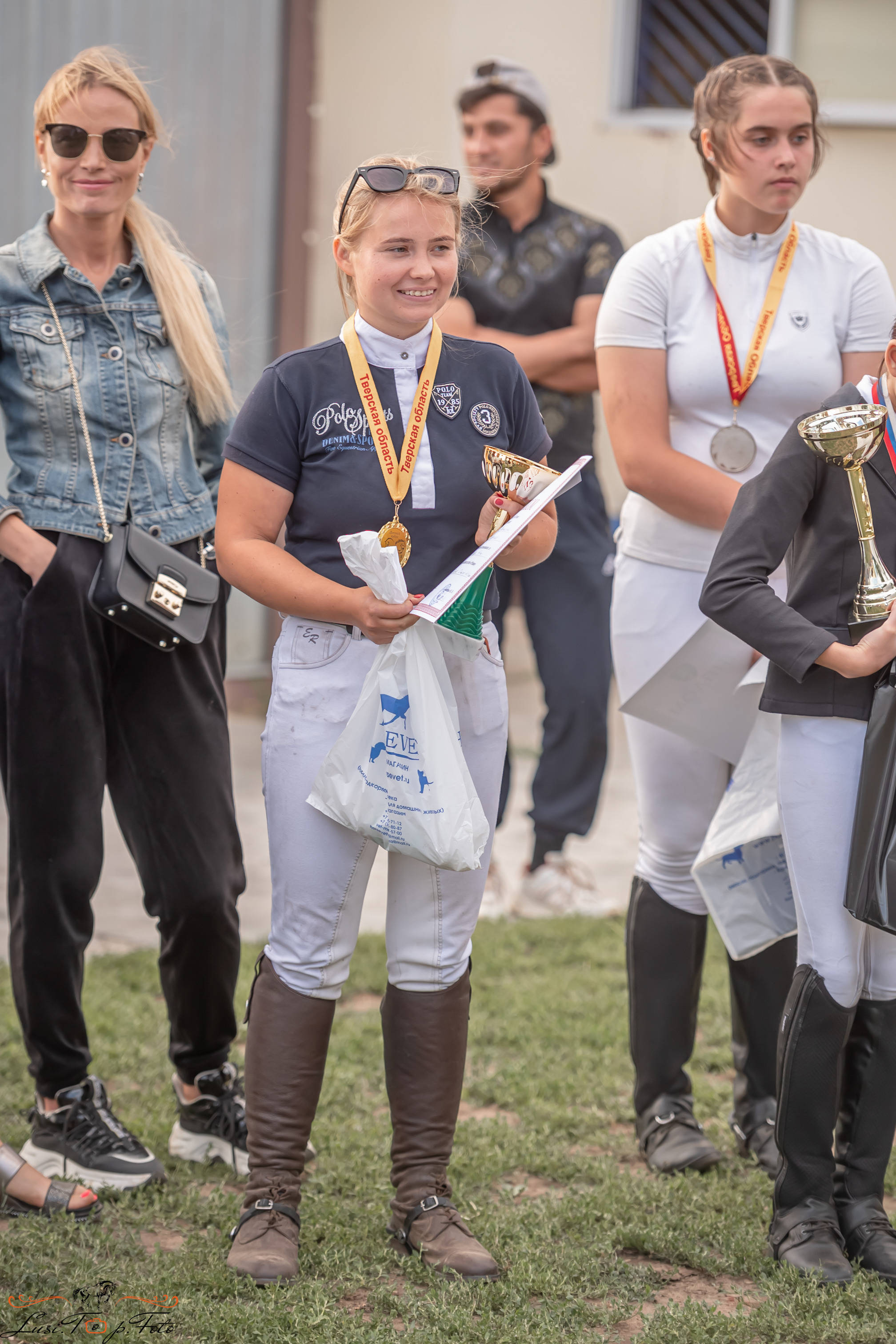 Открытая тренировка по выездке и конкуру в КК Резвая. Конный и фотограф с животными в Твери Топталова Люся