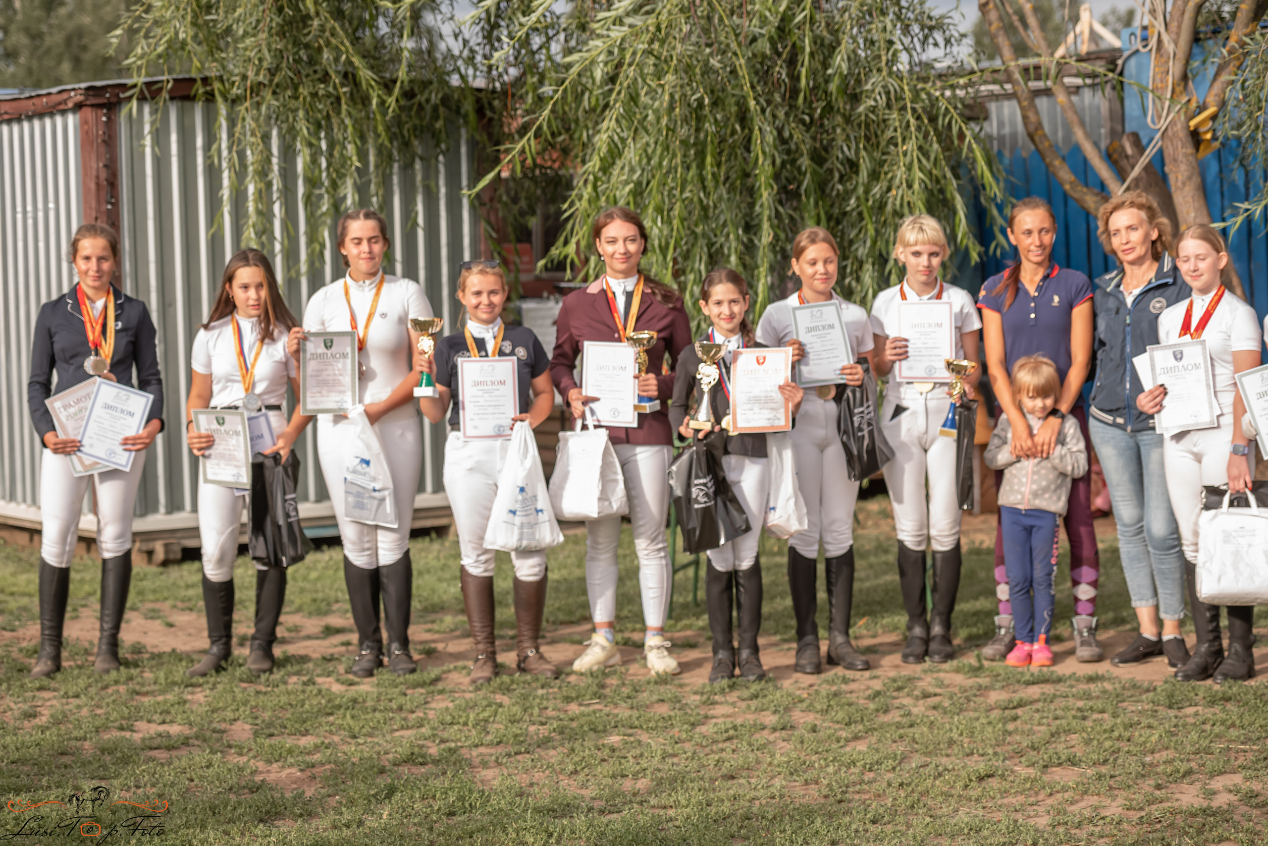 Открытая тренировка по выездке и конкуру в КК Резвая. Конный и фотограф с животными в Твери Топталова Люся