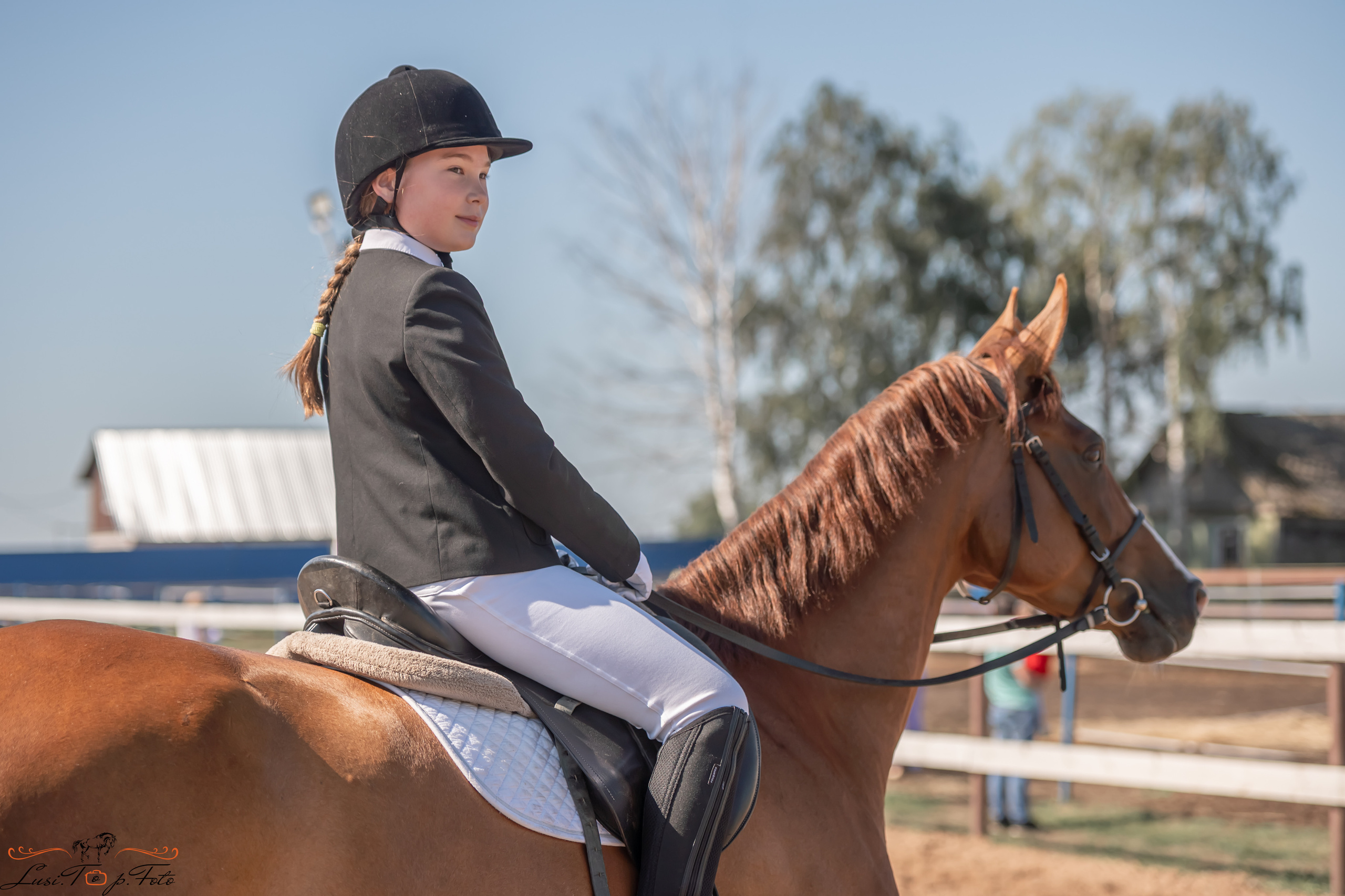 Открытая тренировка по выездке и конкуру в КК Резвая. Конный и фотограф с животными в Твери Топталова Люся