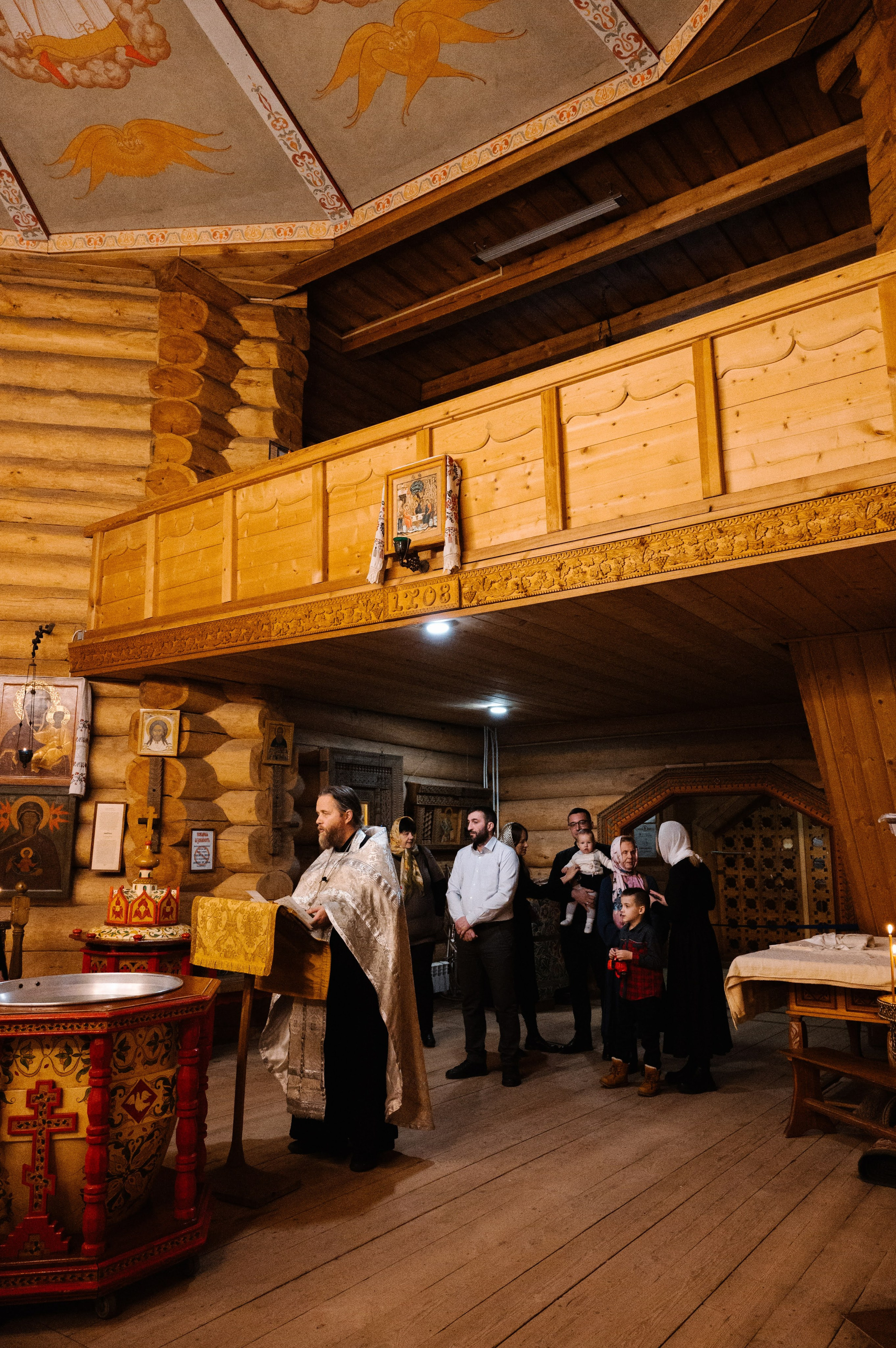 Фотосъёмка крещения в Санкт-Петербурге — Маргарита Иванова, фотограф. Профессиональный фотограф беременности в СПБ. Стильные фотосессии беременности в стиле минимализм и классическая фотография