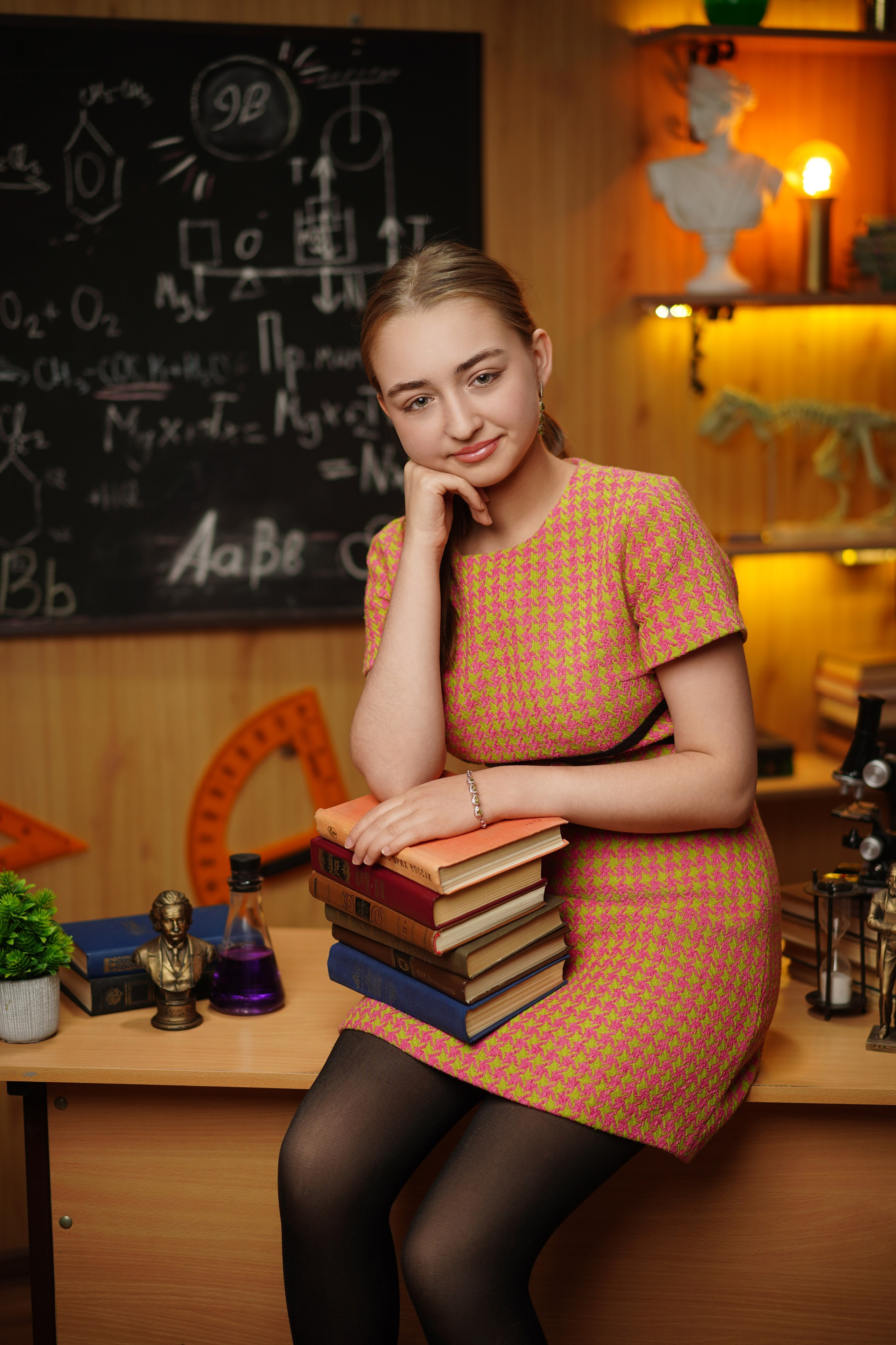 Стиль портрета в студии. GOTRA — выпускные альбомы в Тюмени