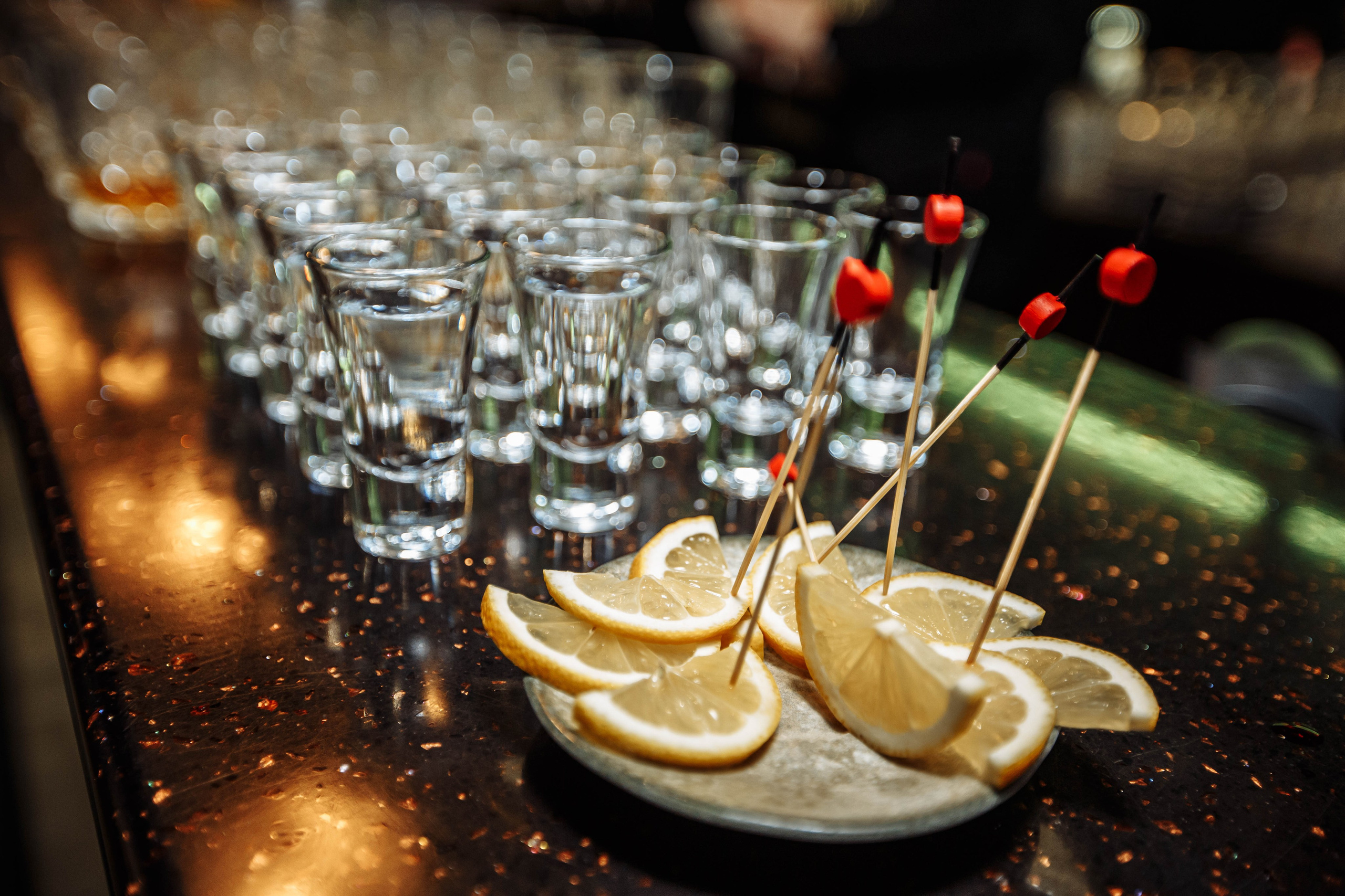 Корпоратив — фото видео съемка, услуги по организации праздников. Свадебный фотограф видеограф в ЗАГС и на свадьбу целый день Москва и МО