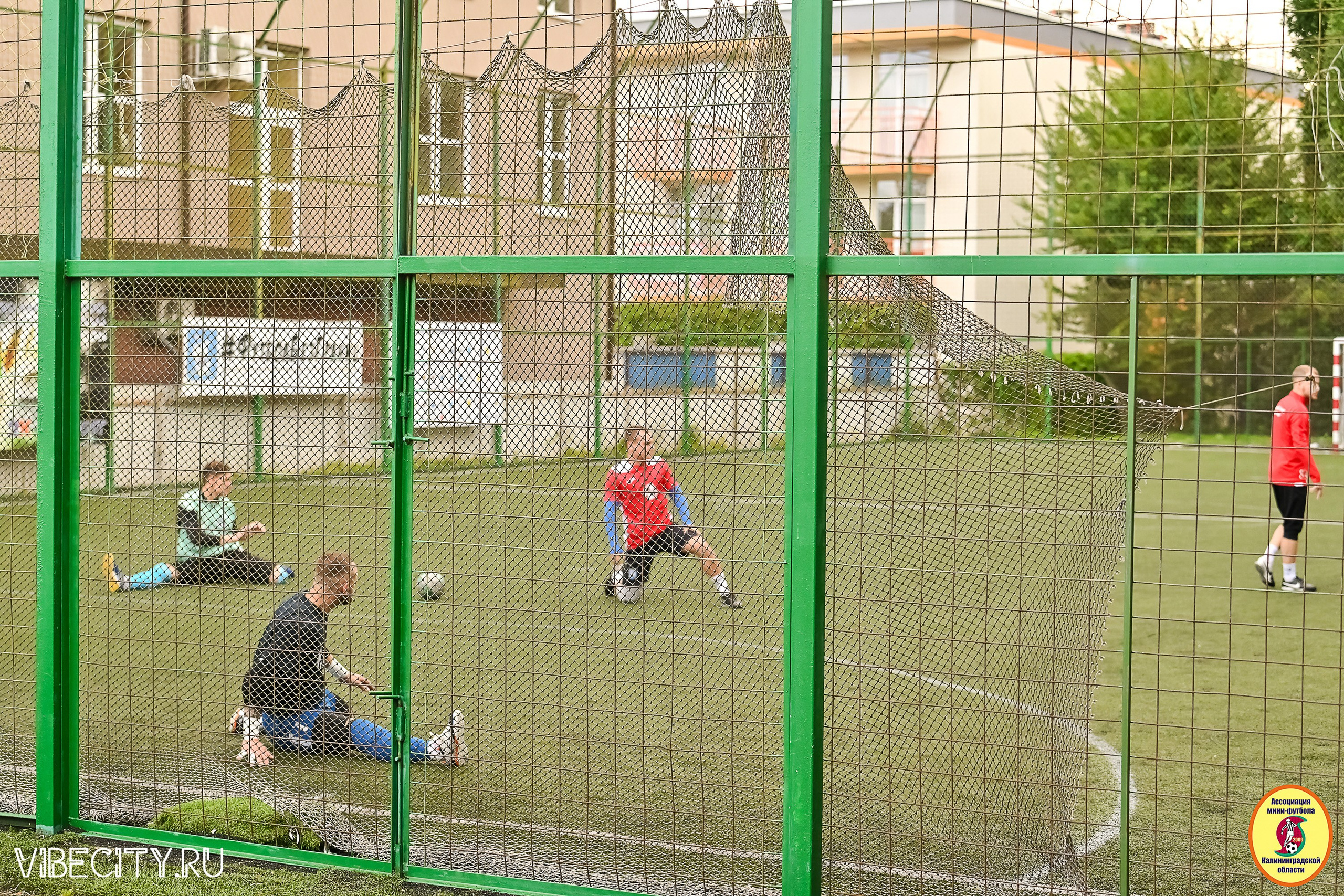 ИГРЫ МИНИ-ФУТБОЛЬНОЙ И КОРПОРАТИВНОЙ ЛИГИ. VIBECITY.RU Вайб Сити Ру Фоторепортажи Фотоотчеты Калининград