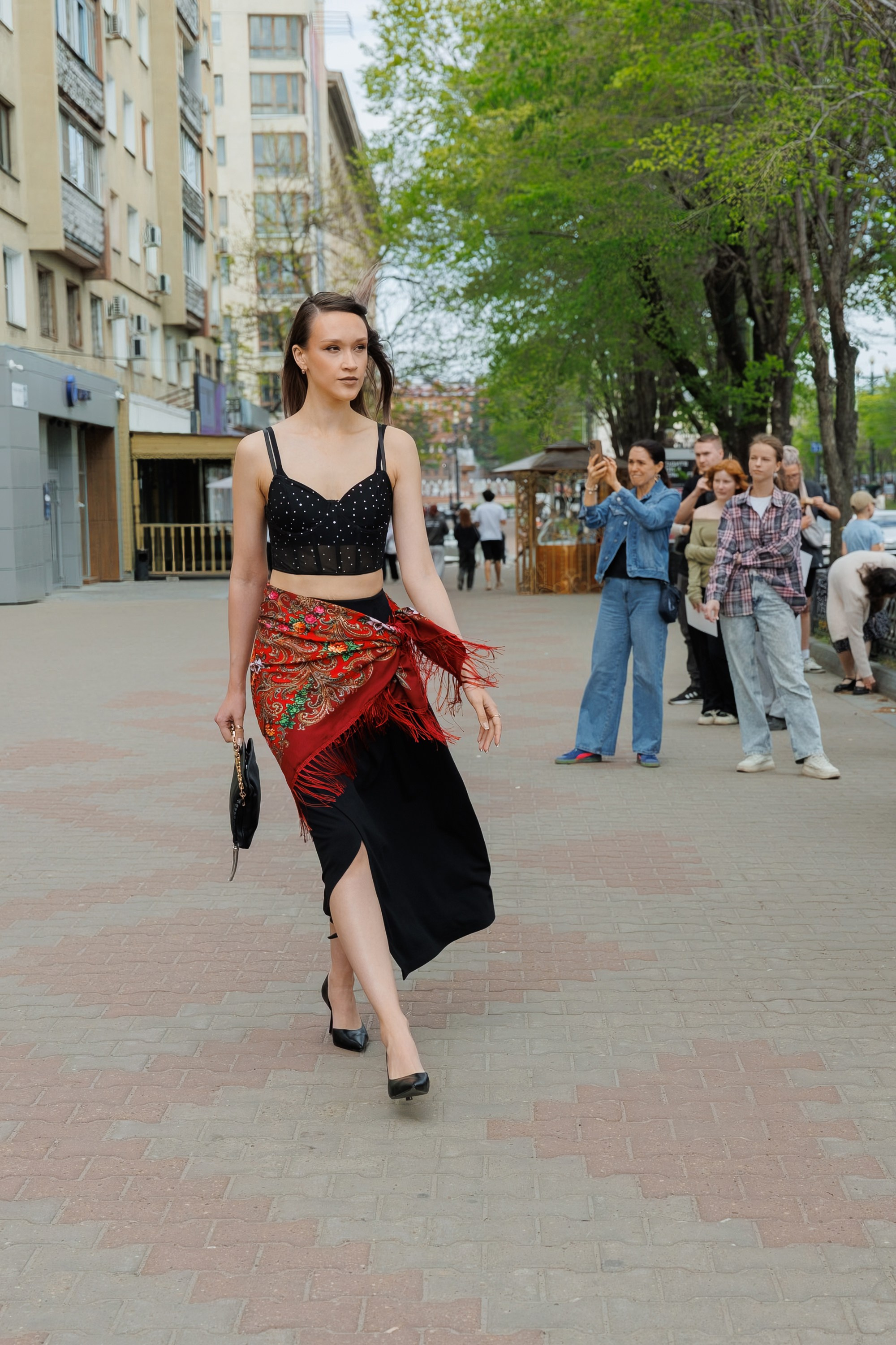 МОДНЫЙ ПОКАЗ. СВОИ. ФОТООТЧЕТЫ-СОБЫТИЯ-МЕСТА
