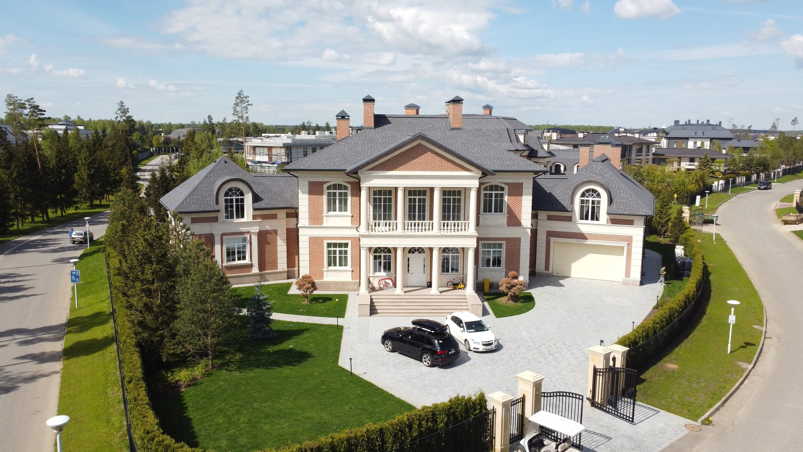 Фото, видеосъёмка и аэросъёмка интерьеров Agalarov Estate | vhaus. VHAUS | Превращаем квадратные метры в капитал. Стратегический визуальный маркетинг для премиум-недвижимости