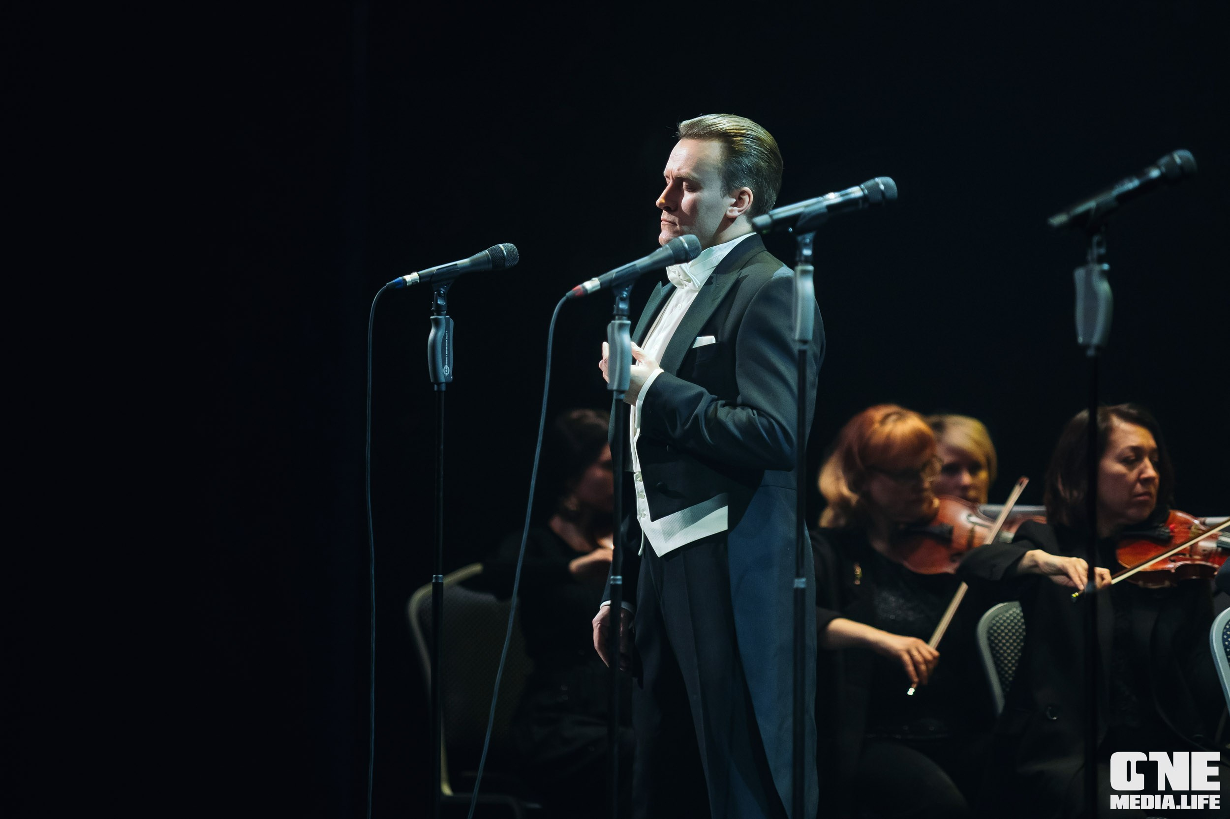 Концерт 8 марта в Янтарь холл. One Media Life: фоторепортажи, фотоотчеты с мероприятий и заведений